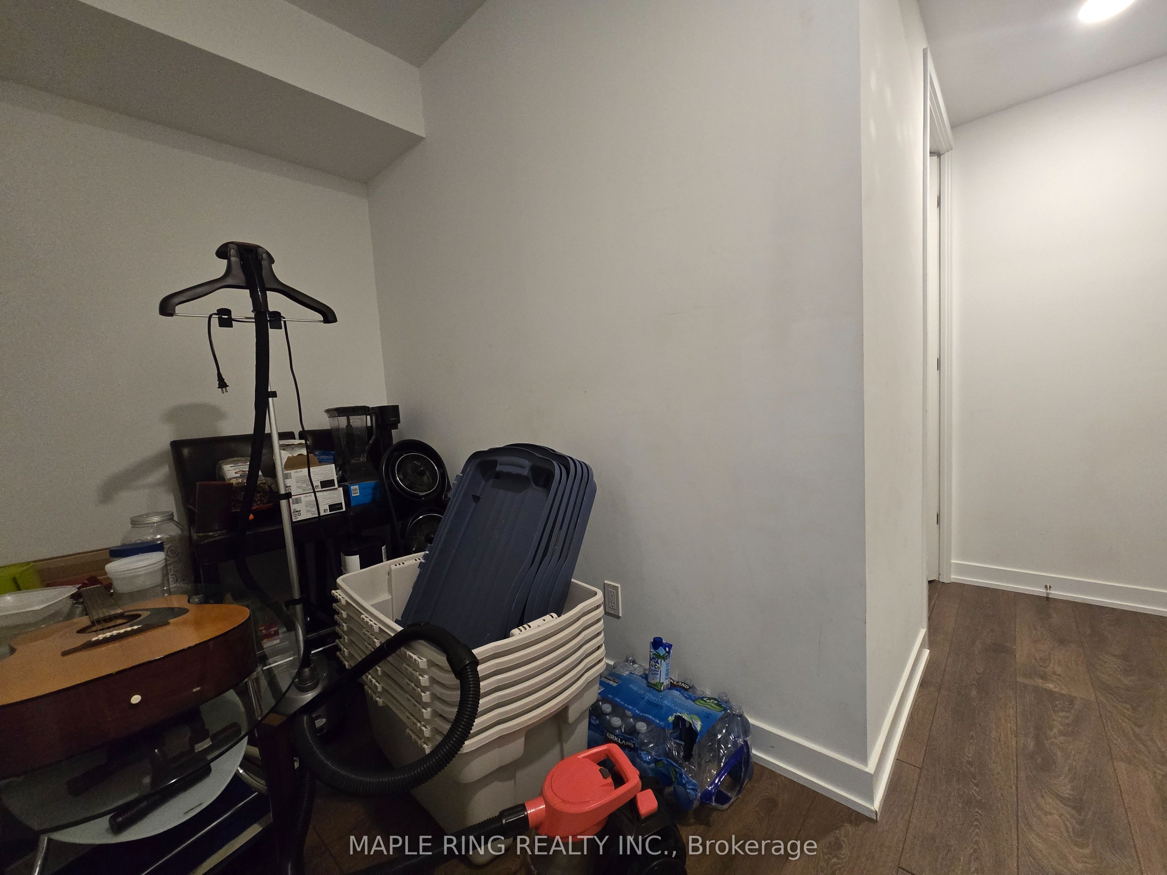 501 Yonge Street 2213, Toronto, ON M4Y 0G8 photo 5