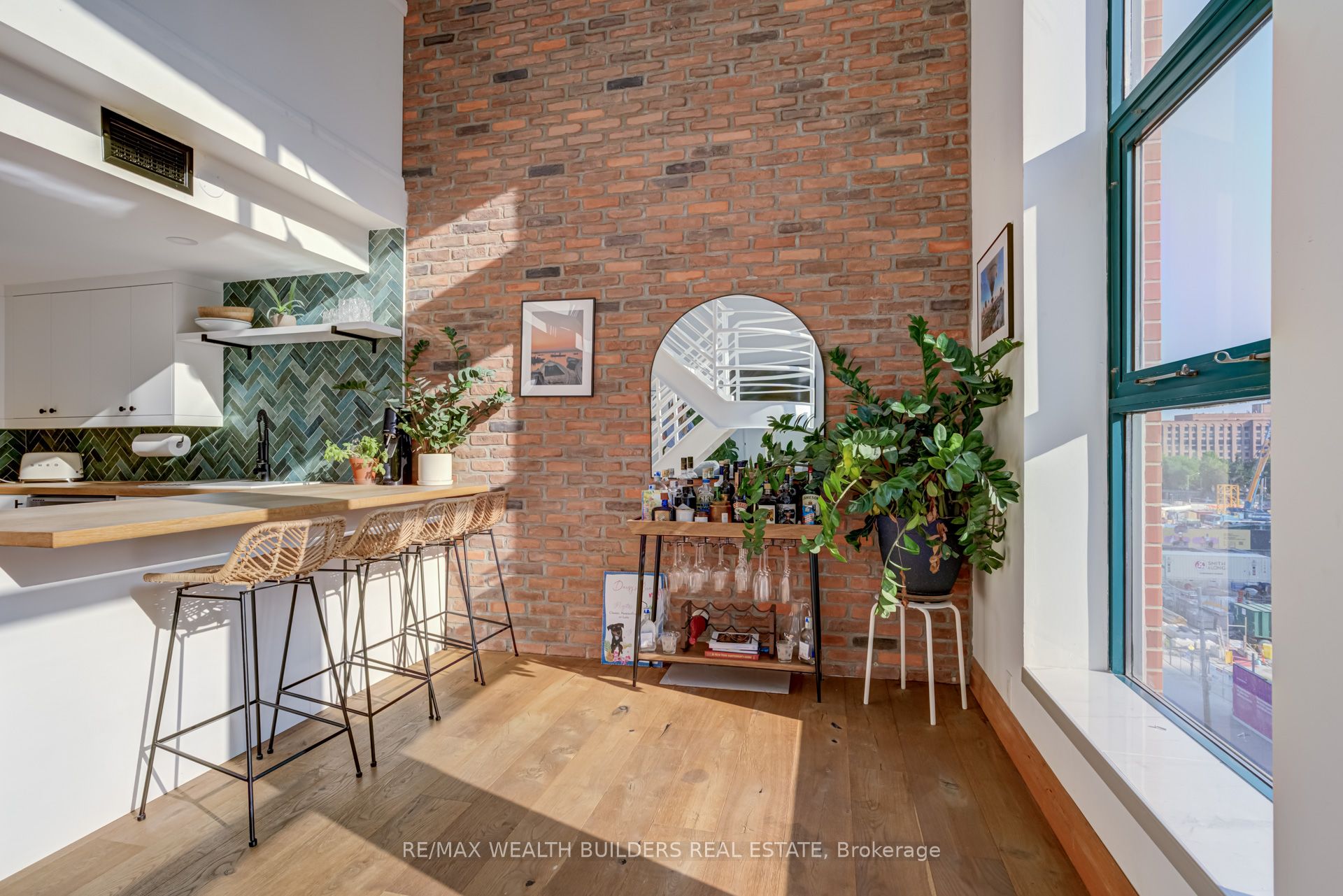 393 King Street E 403, Toronto, ON M5A 1L3