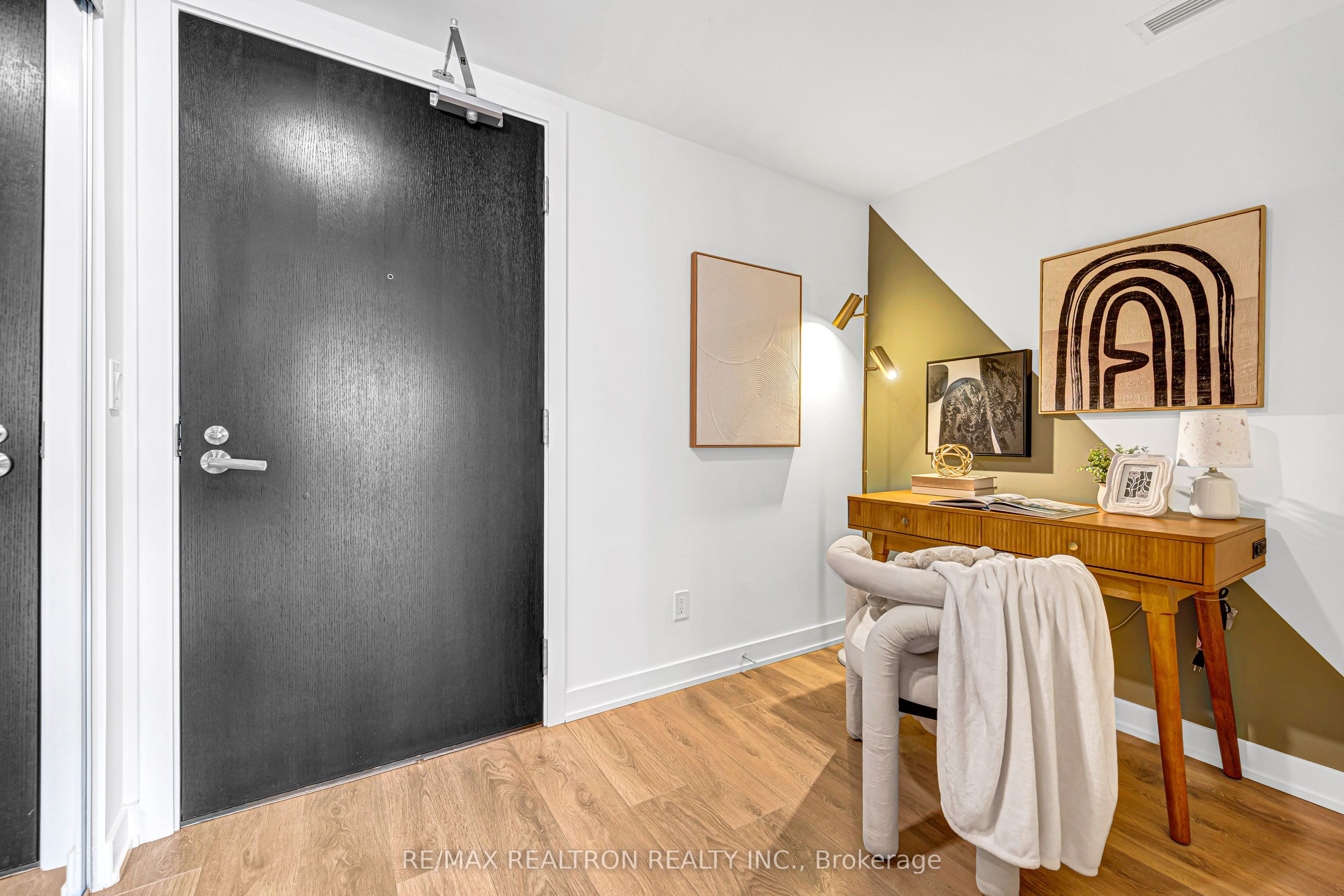 18 Maitland Terrace 1409, Toronto, ON M4Y 0H2 photo 4