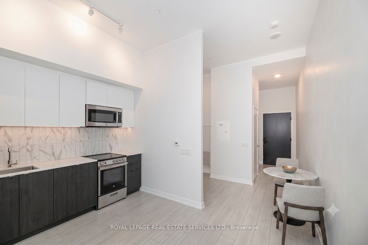 500 Dupont Street 201, Toronto, ON M6G 0B8 photo 4