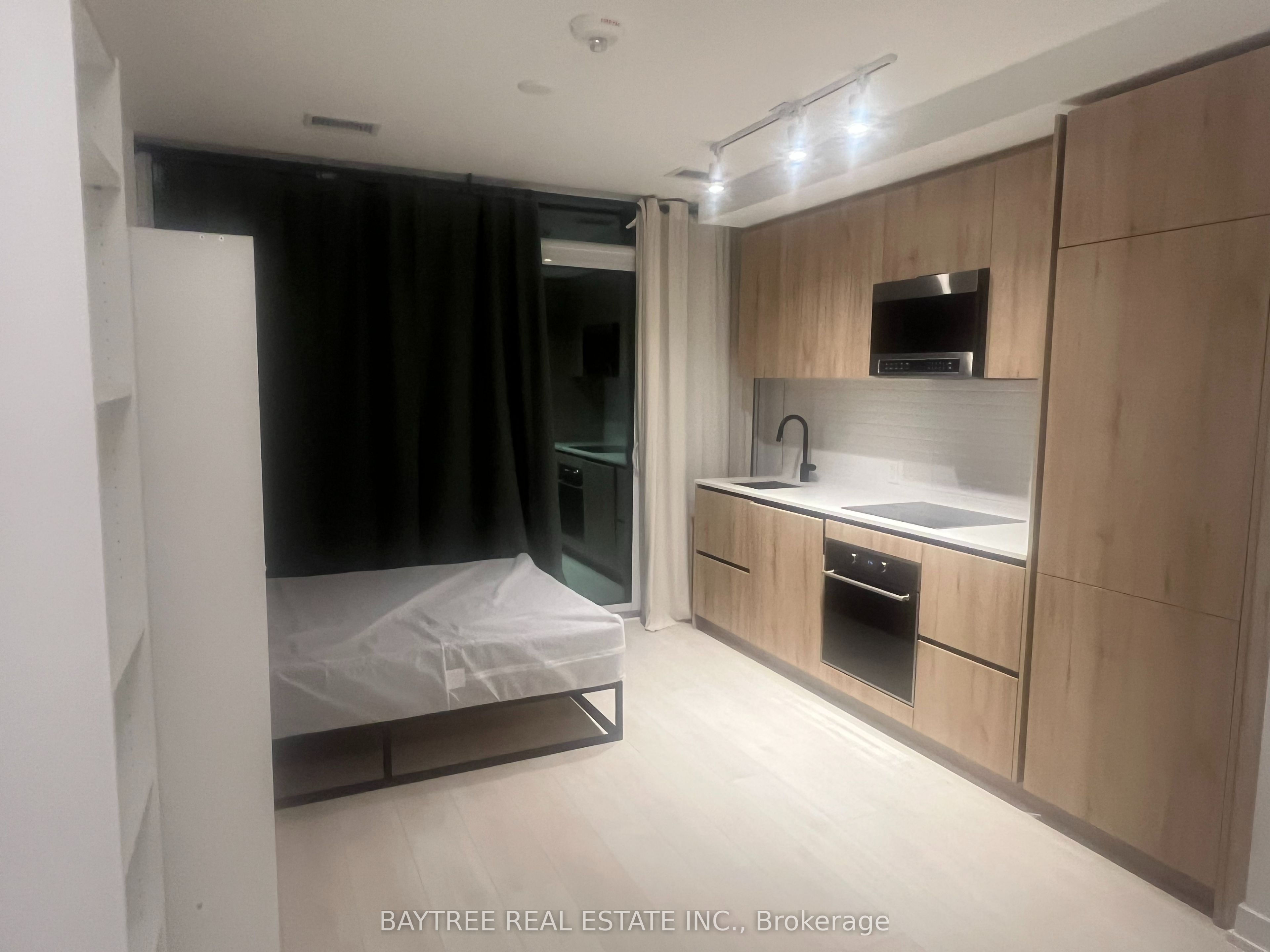 127 Broadway Avenue 604s, Toronto, ON M4P 1V4