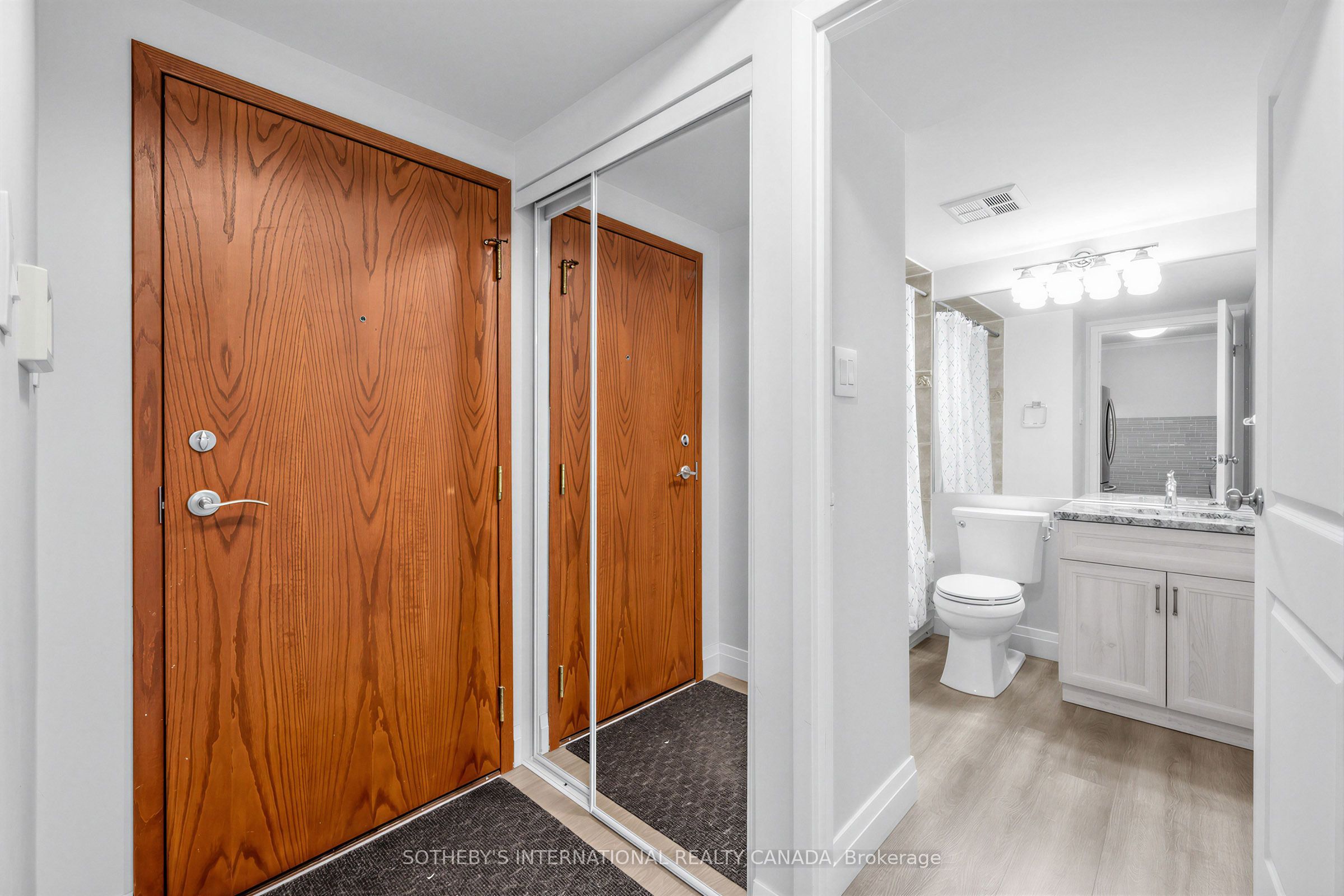 10 Queens Quay W 702, Toronto, ON M5J 2R9 photo 3