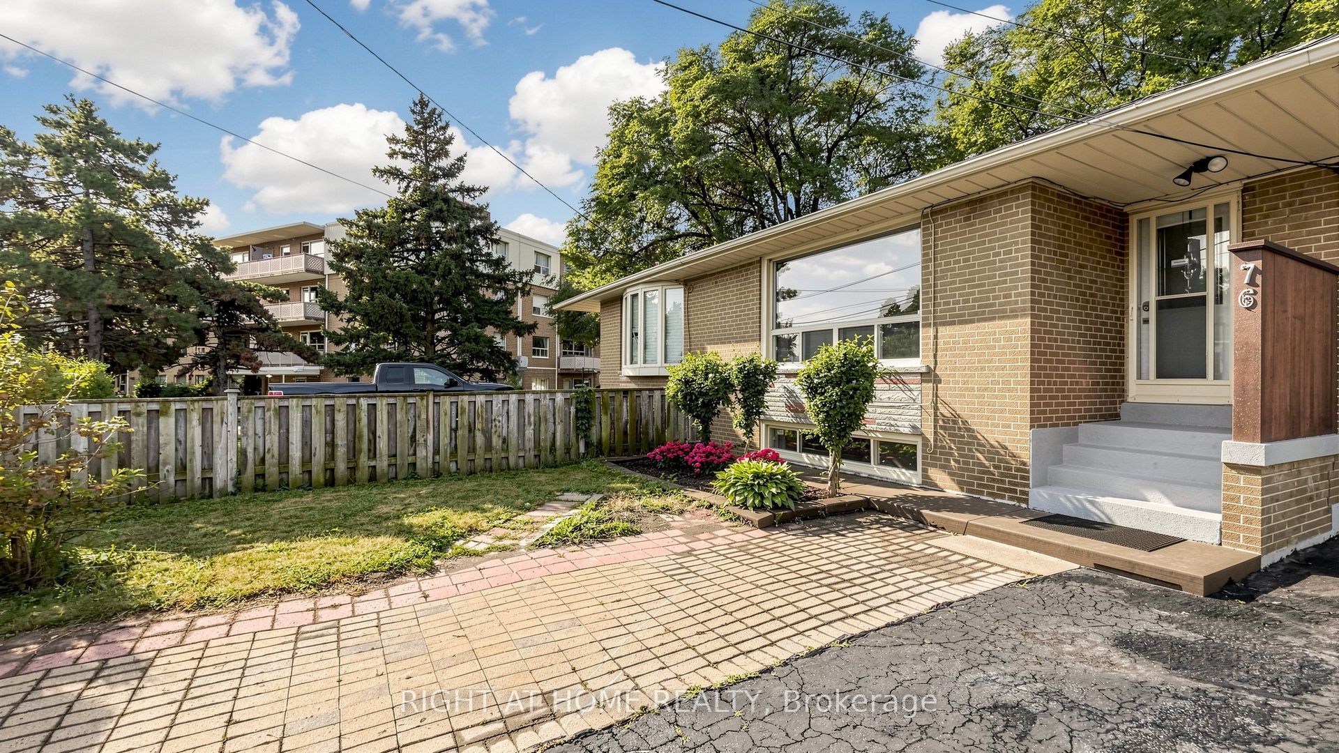 76 Fenside Drive, Toronto, ON M3A 2V5 photo 2