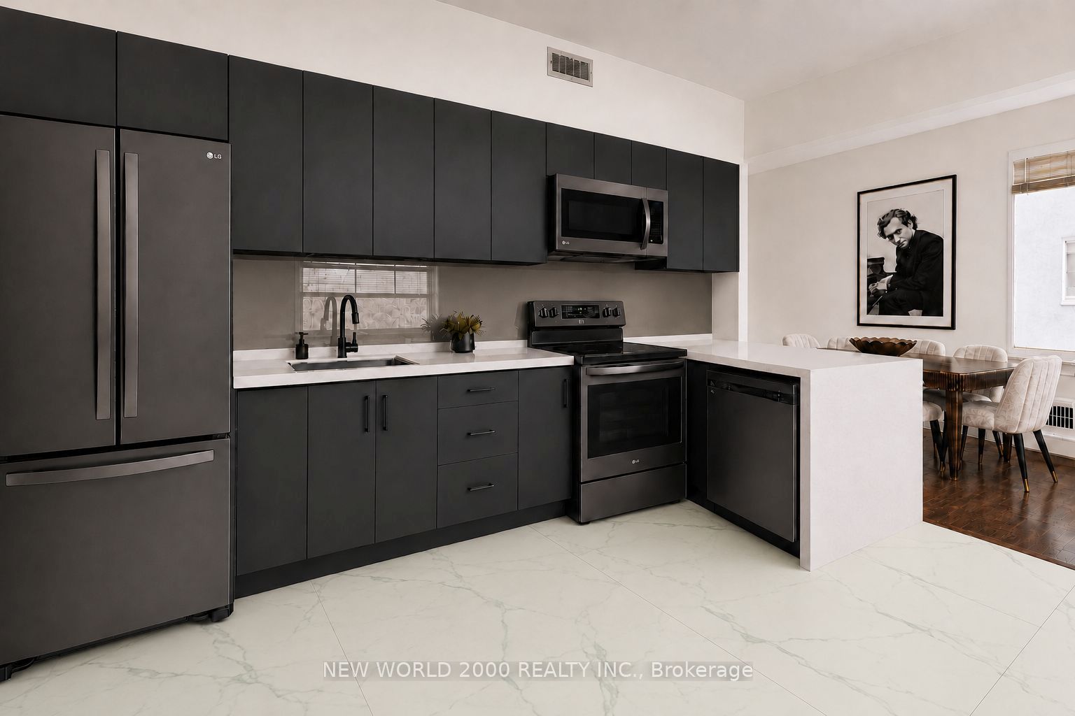 110 St Clair Avenue W 902, Toronto, ON M4V 1N4 photo 2
