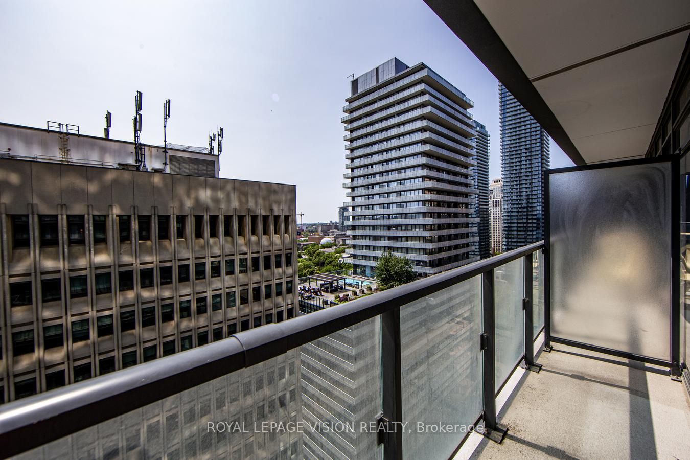 955 Bay Street 2112, Toronto, ON M5S 2A2 photo 5