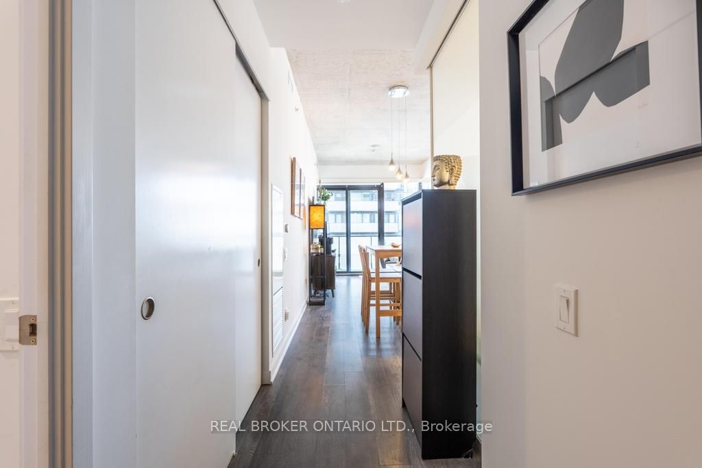 185 Roehampton Avenue S 1601, Toronto, ON M4P 0C6 photo 2