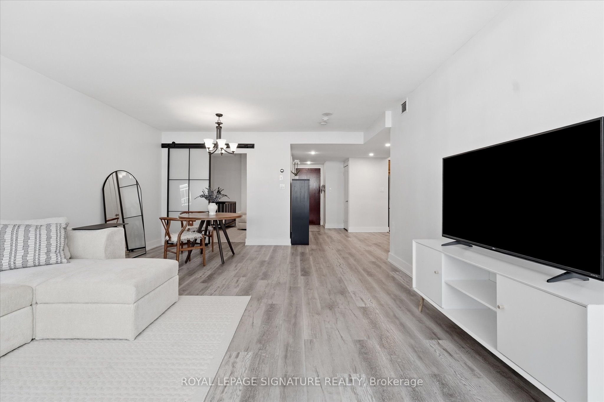 263 Wellington Street W 301, Toronto, ON M5V 1E1 photo 4