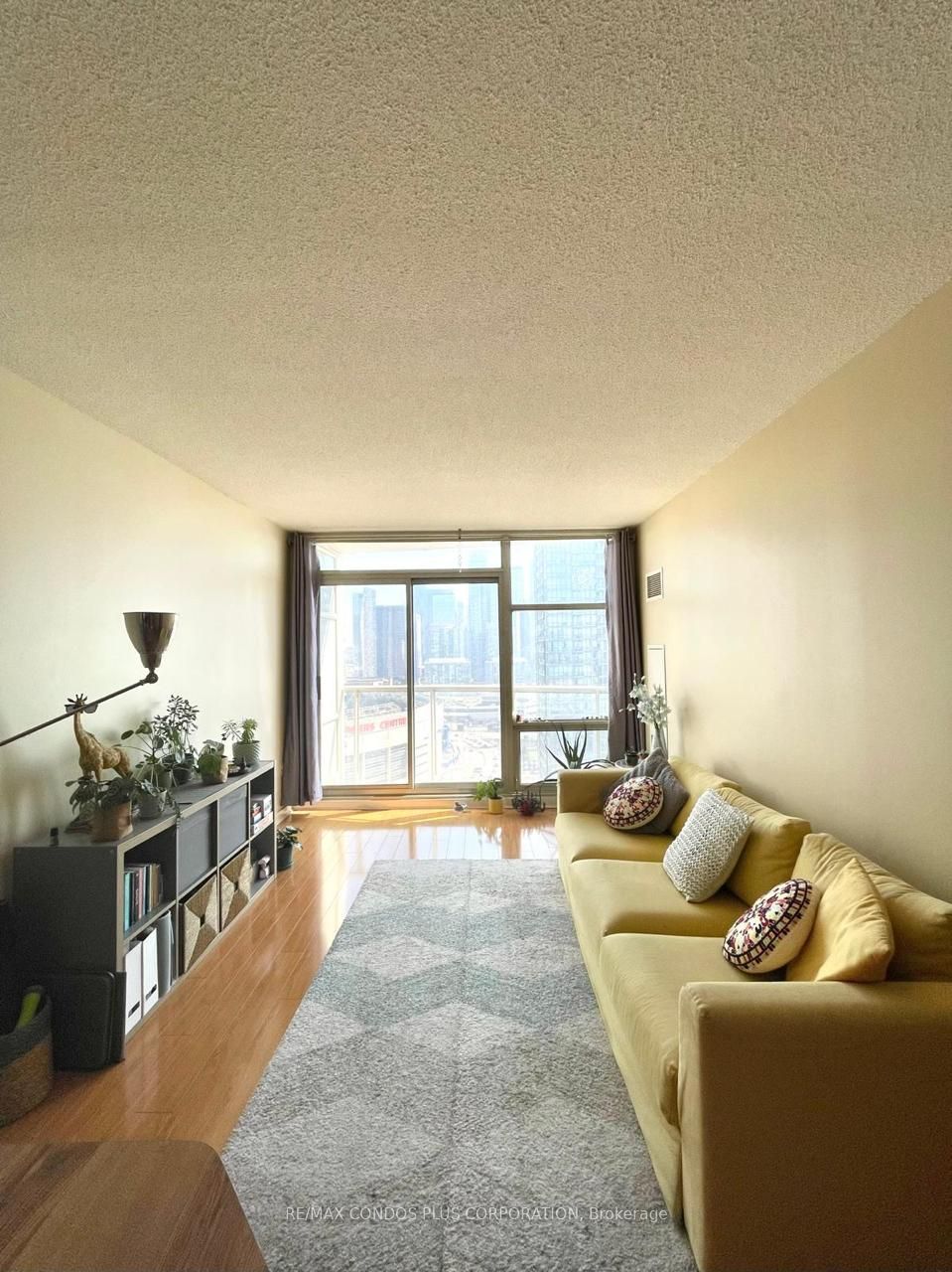 35 Mariner Terrace 2608, Toronto, ON M5V 3V9 photo 2