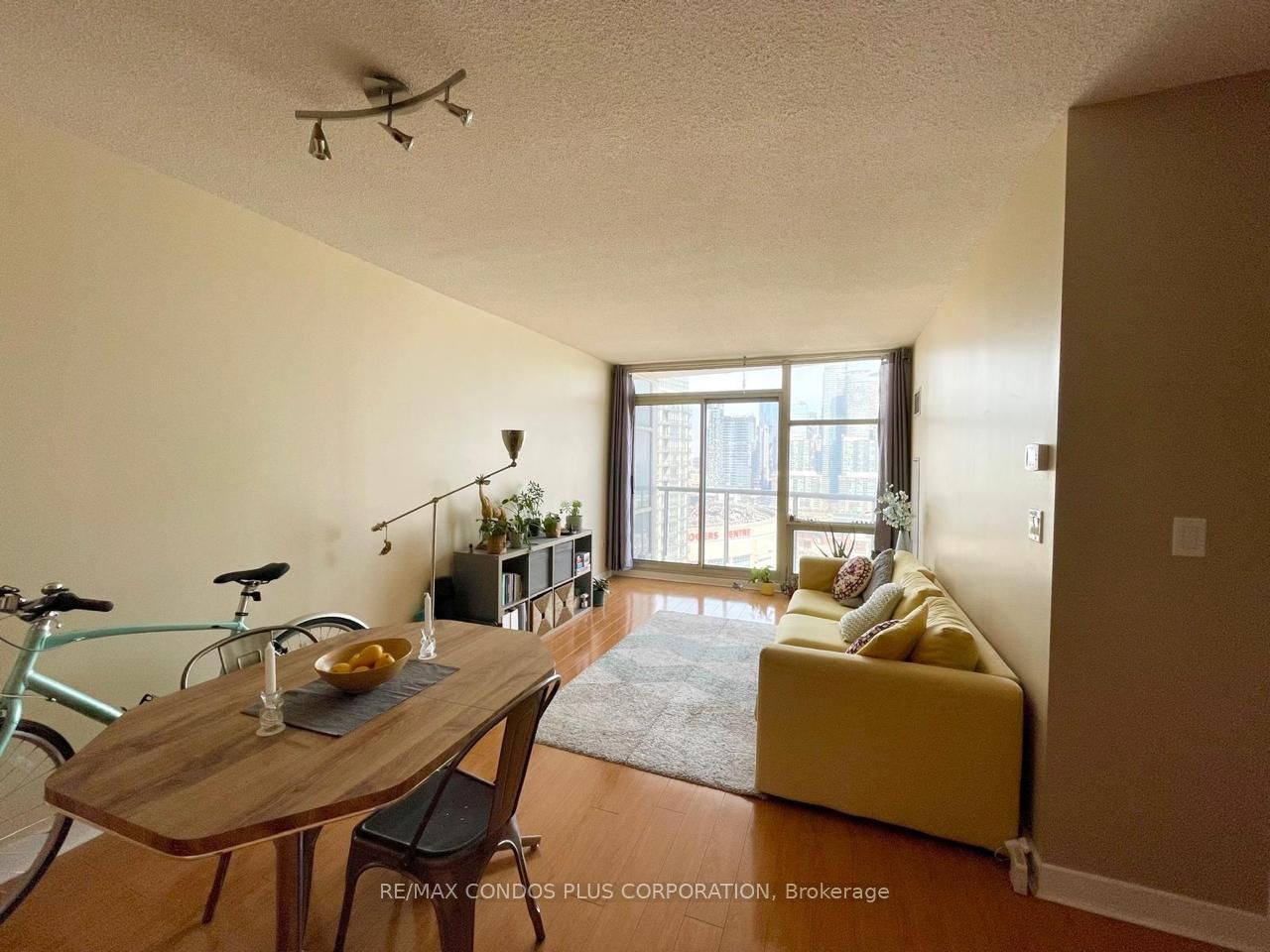 35 Mariner Terrace 2608, Toronto, ON M5V 3V9 photo 3
