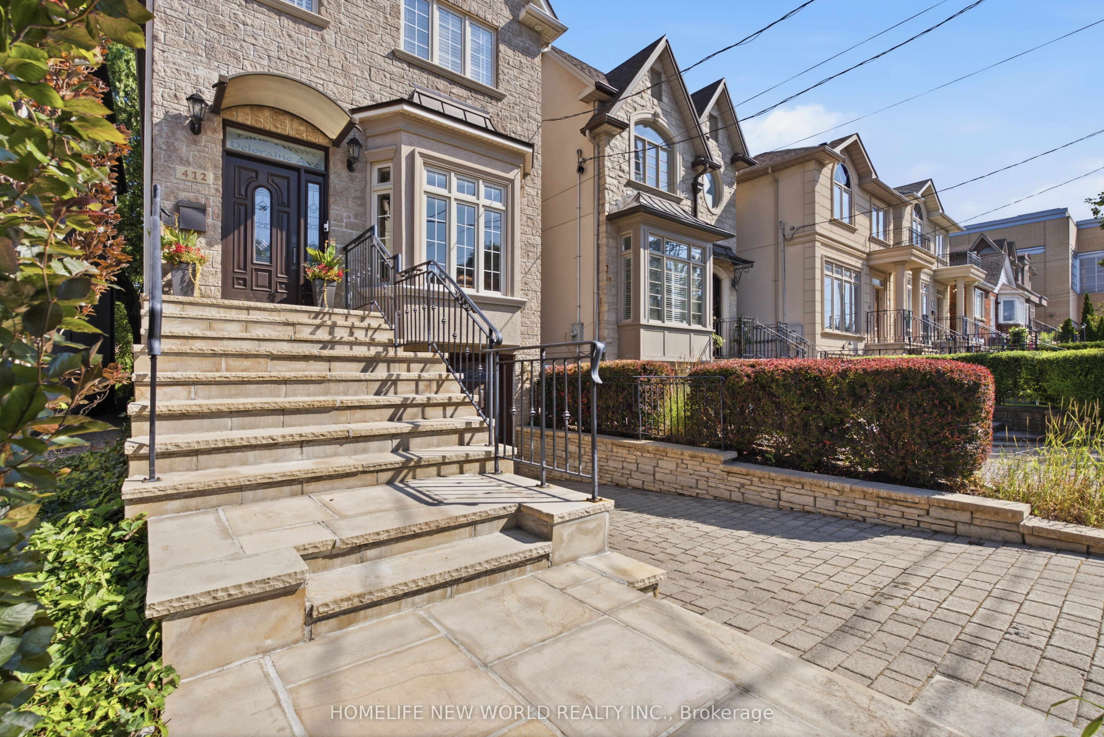 412 Deloraine Avenue, Toronto, ON M5M 2B8 photo 2