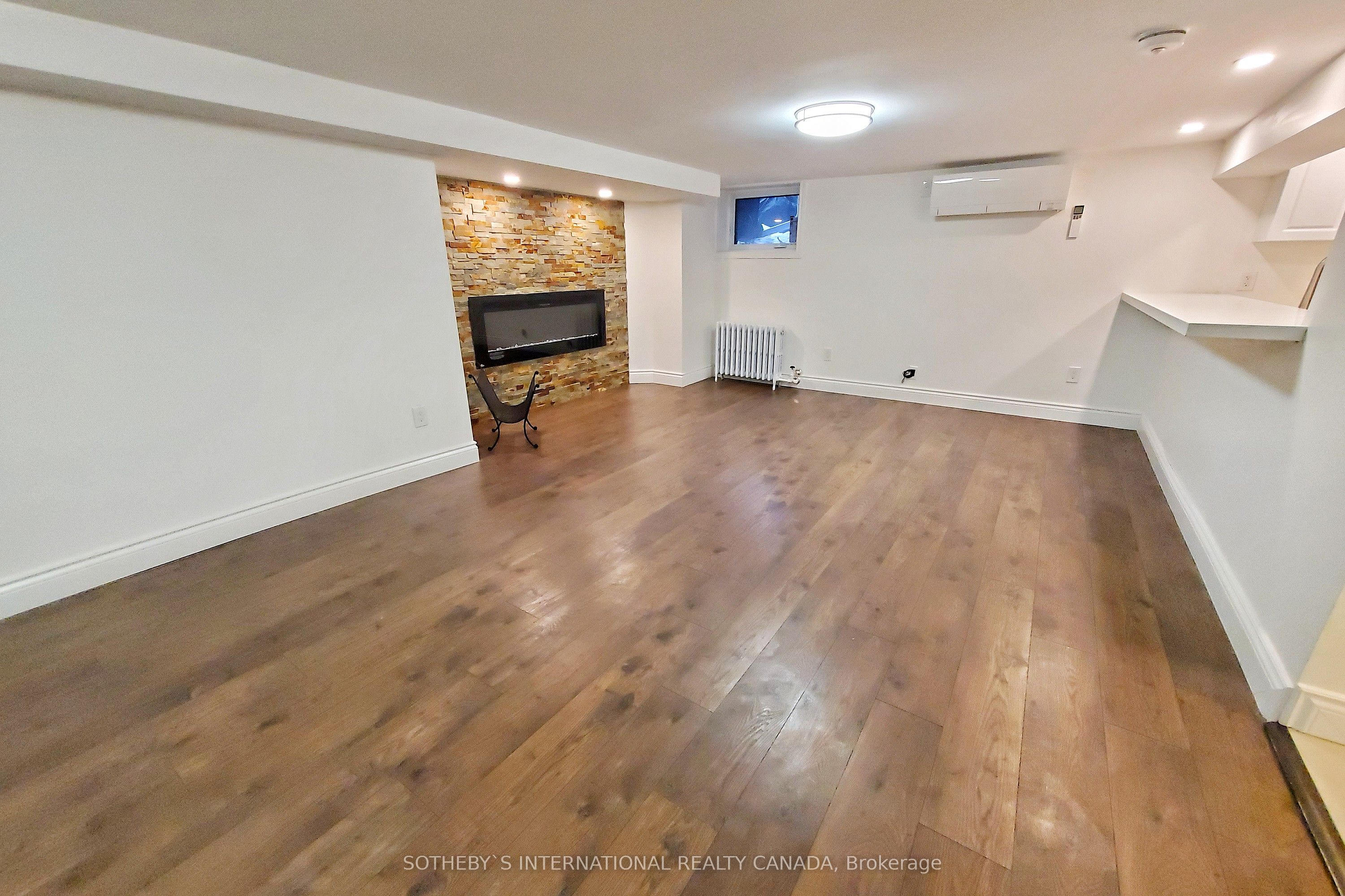 89 Whitehall Road Lower Level, Toronto, ON M4W 2C8 photo 4