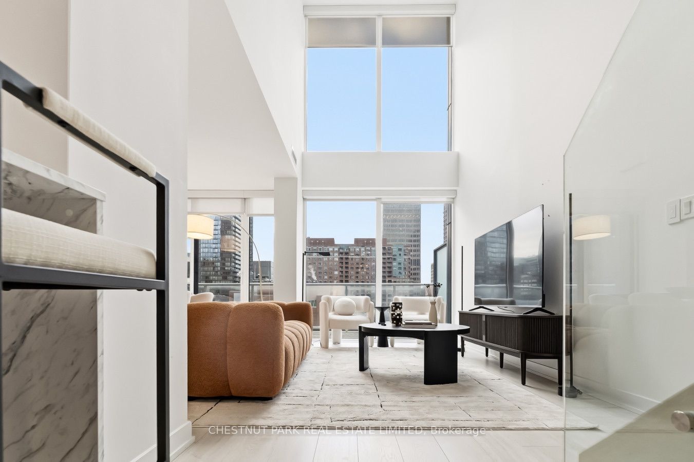 18 Maitland Terrace 405, Toronto, ON M4Y 0H2 photo 2