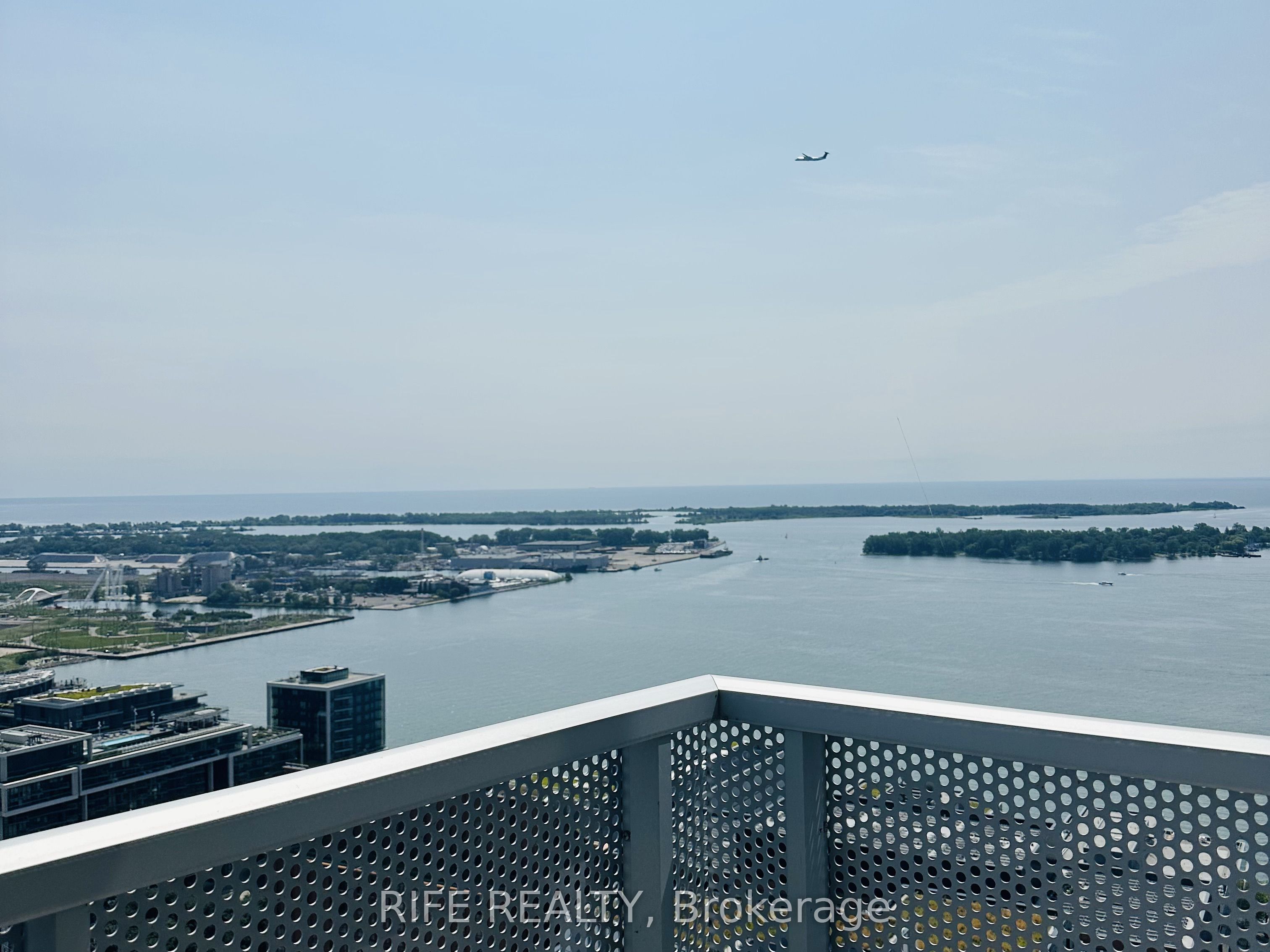 20 Richardson Street 3411, Toronto, ON M5A 0S6 photo 3
