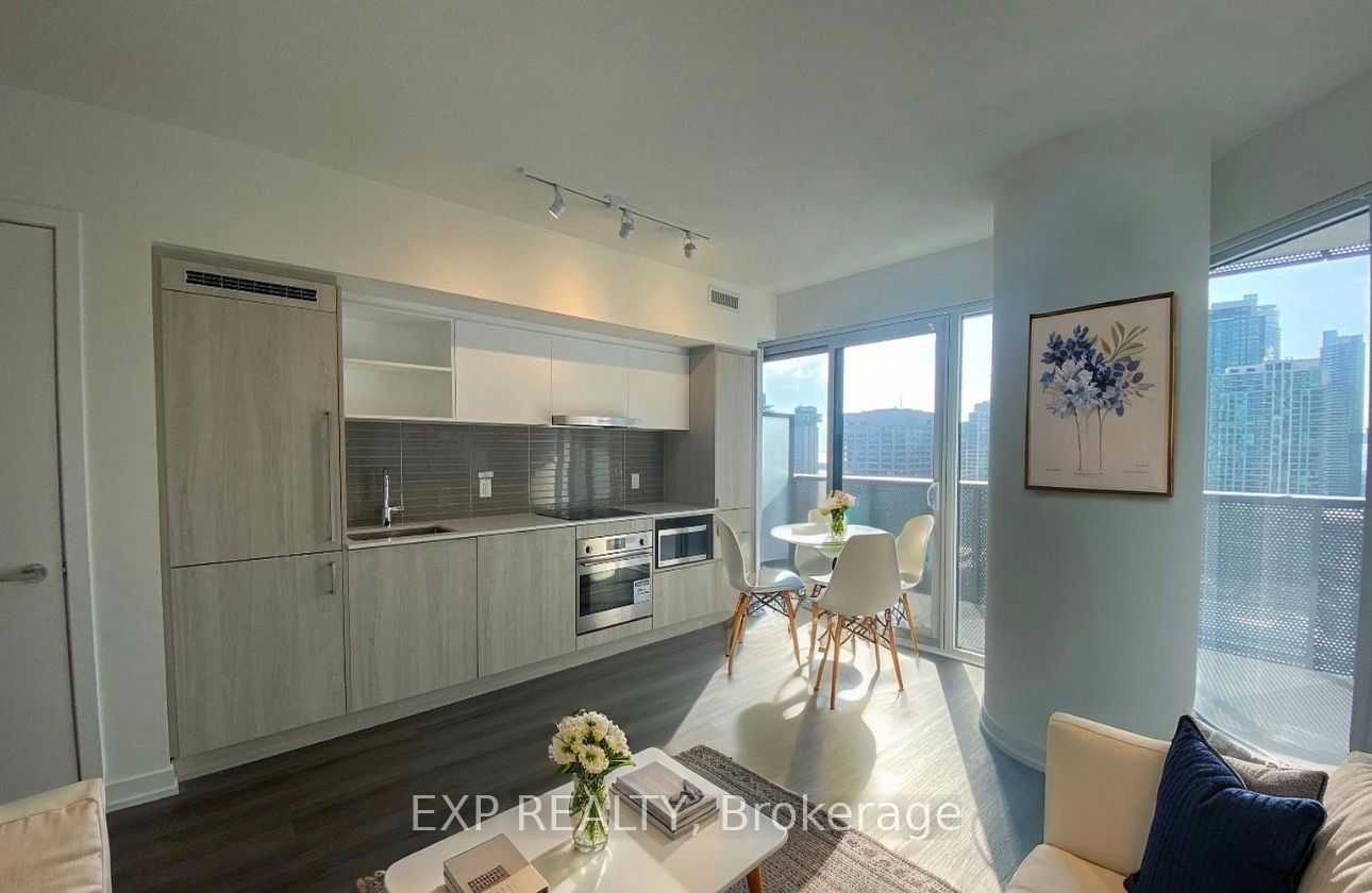 138 Downes Street 2815, Toronto, ON M5E 0E4 photo 2