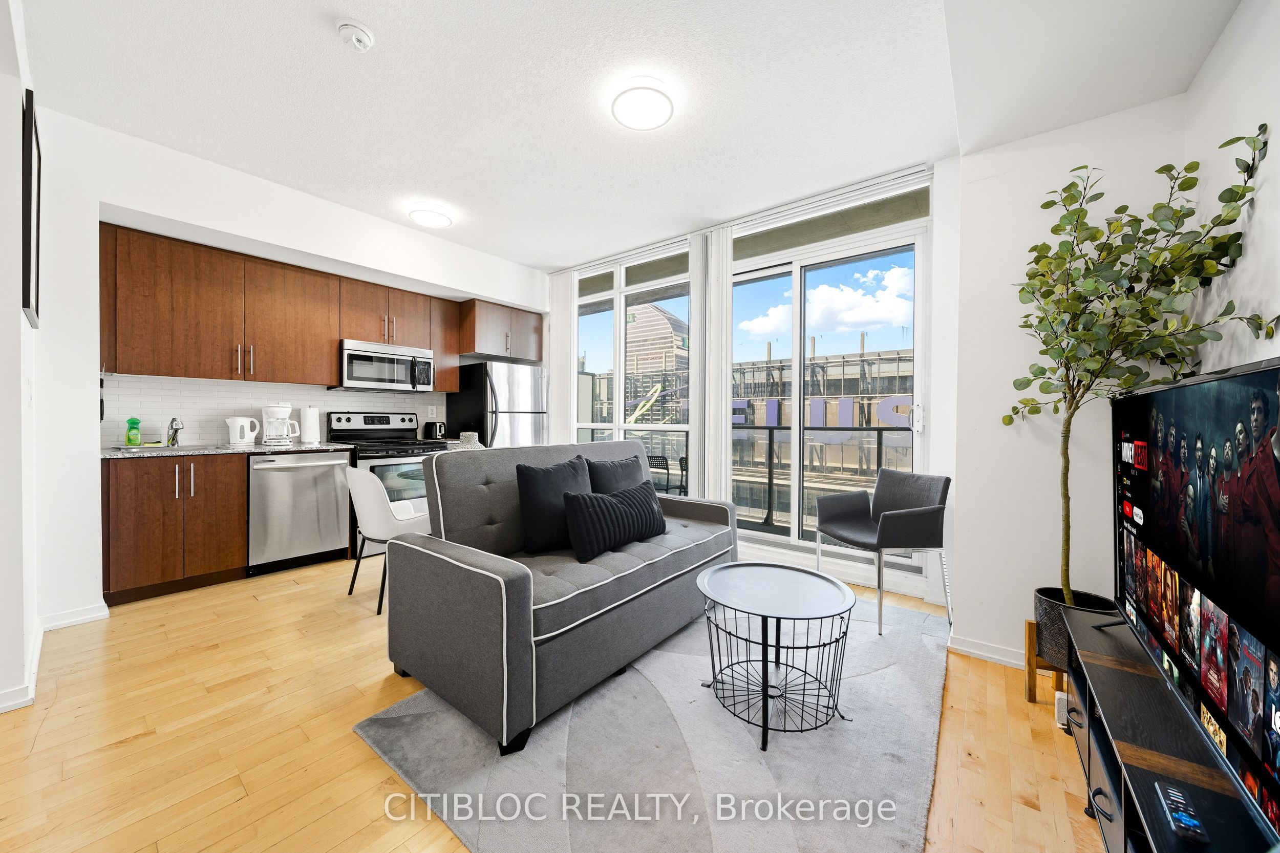 65 Bremner Boulevard 4007, Toronto, ON M5J 0A7 photo 5