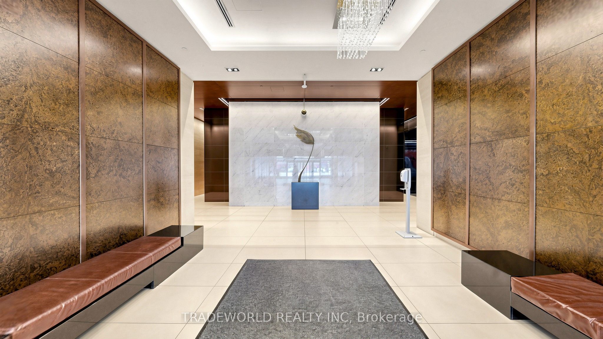 386 Yonge Street 3709, Toronto, ON M5B 0A5 photo 3