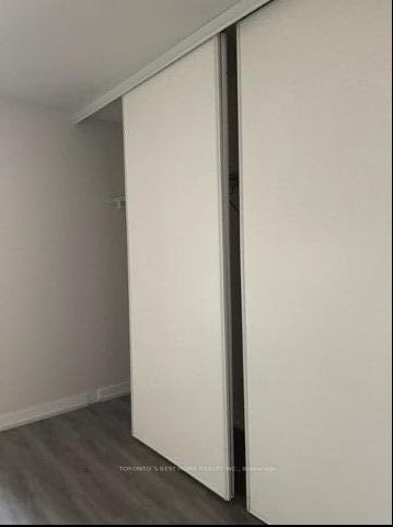 418 Lake Shore Boulevard W 2bd Bed, Toronto, ON M5V 2V9 photo 5