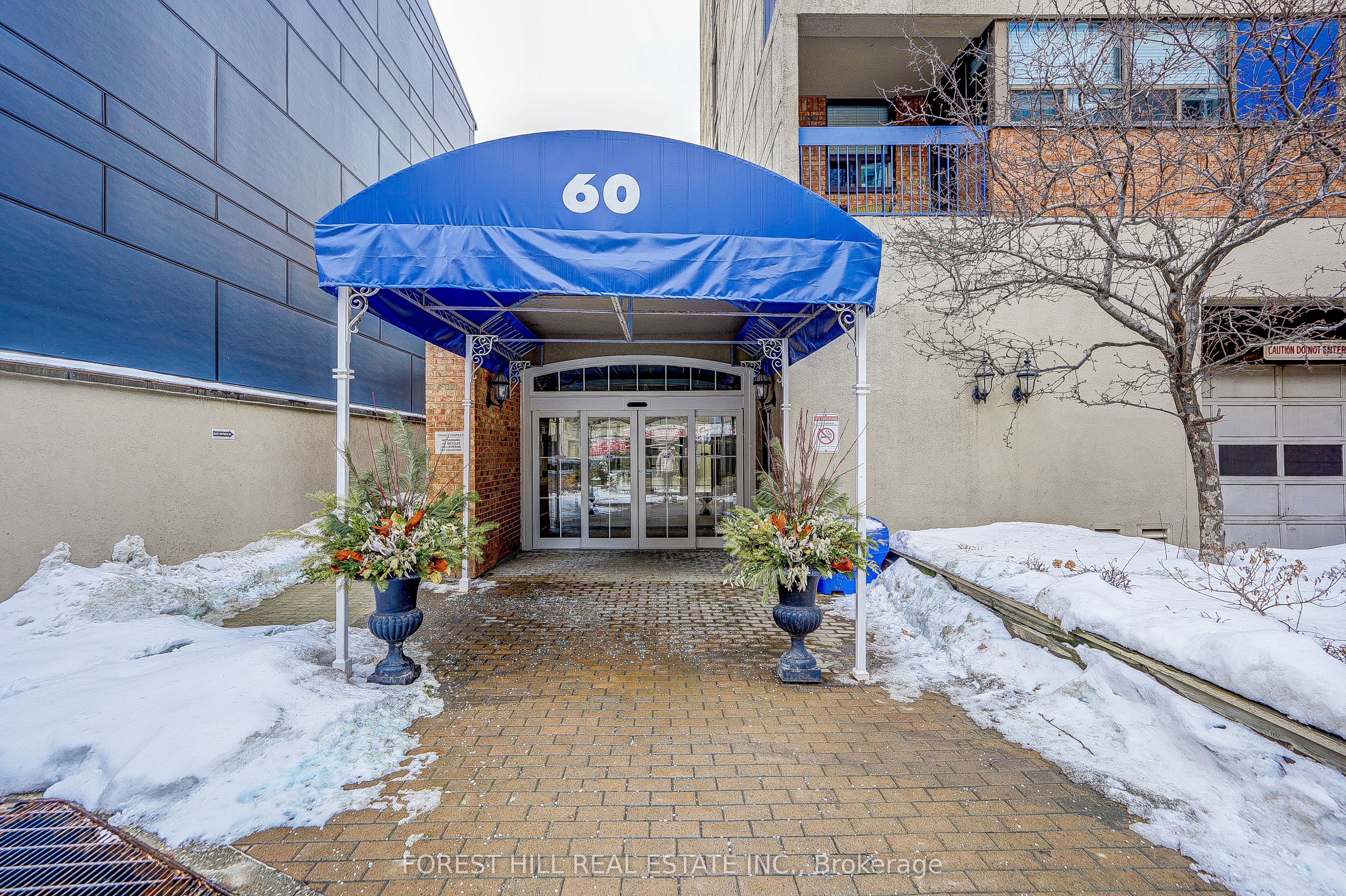 60 St. Patrick Street 728, Toronto, ON M5T 2X5 photo 2