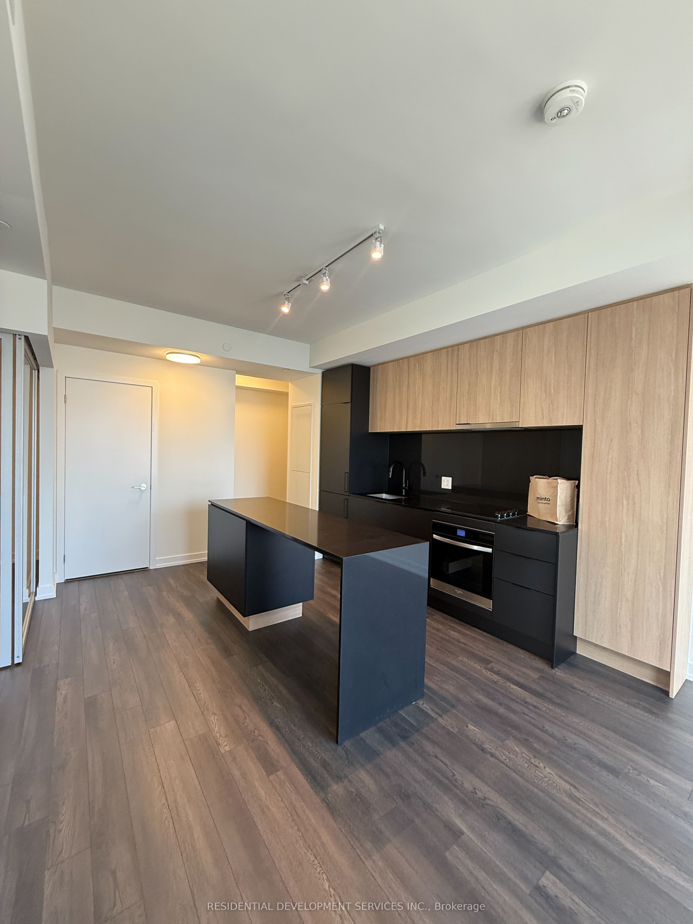 89 Church Street 4004, Toronto, ON M5C 0B7 photo 5