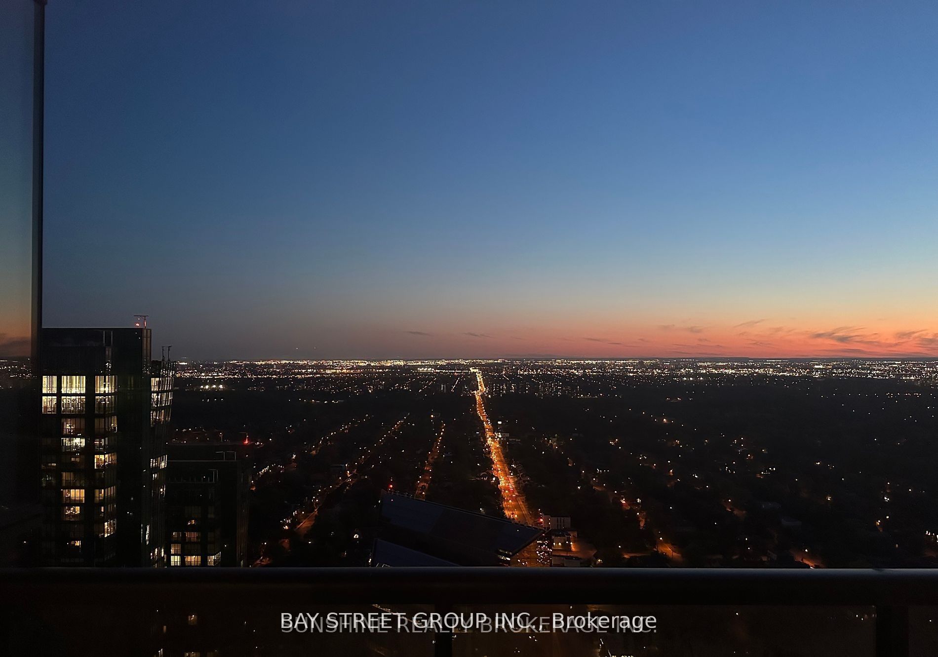 5 Sheppard Avenue E 4218, Toronto, ON M2N 0G4 photo 2