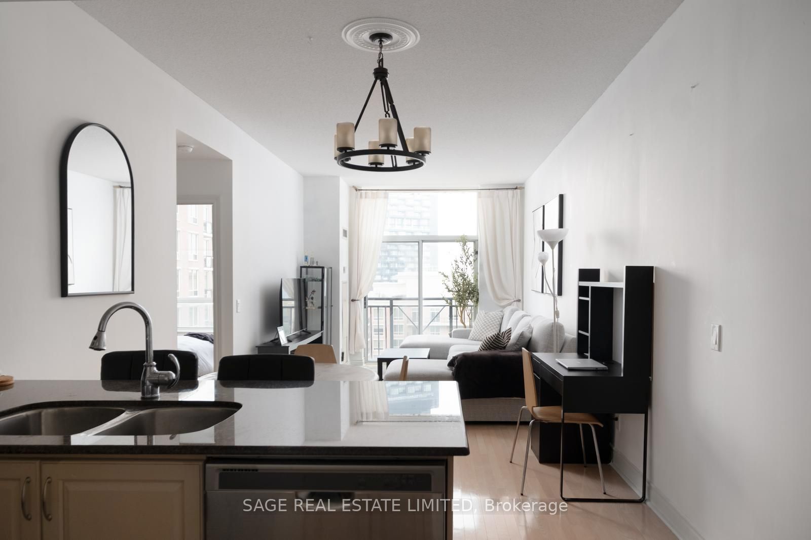 1101 Leslie Street 1507, Toronto, ON M3C 4G3