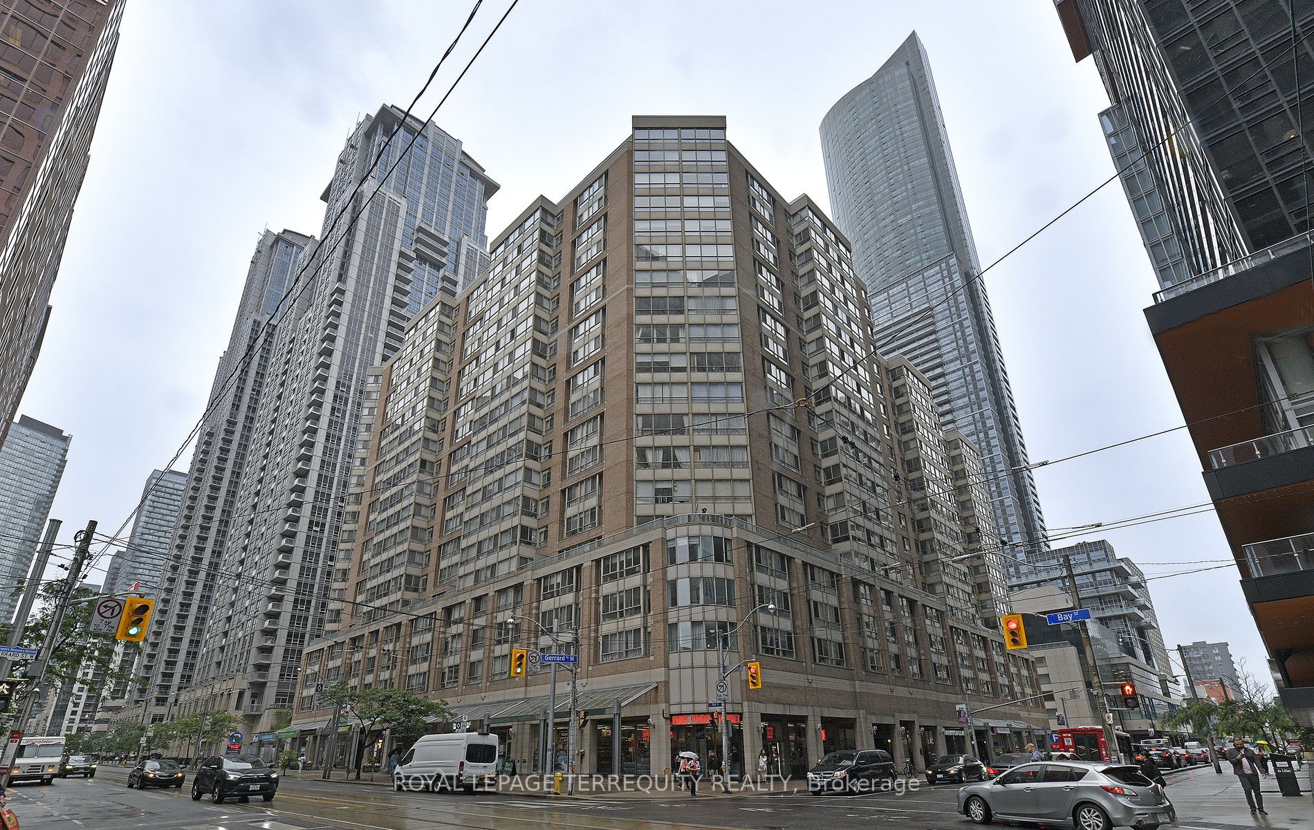 711 Bay Street 1113, Toronto, ON M5G 2J8
