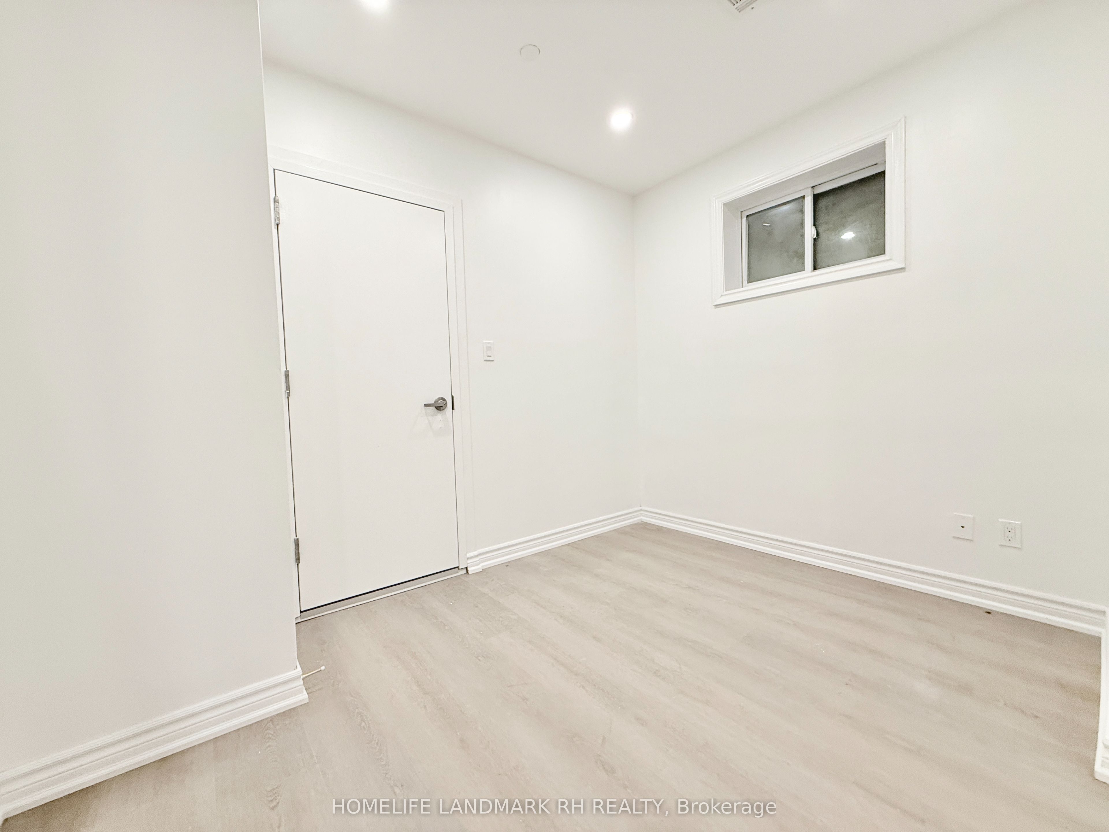 414 Dundas Street W 202, Toronto, ON M5T 1G7 photo 4