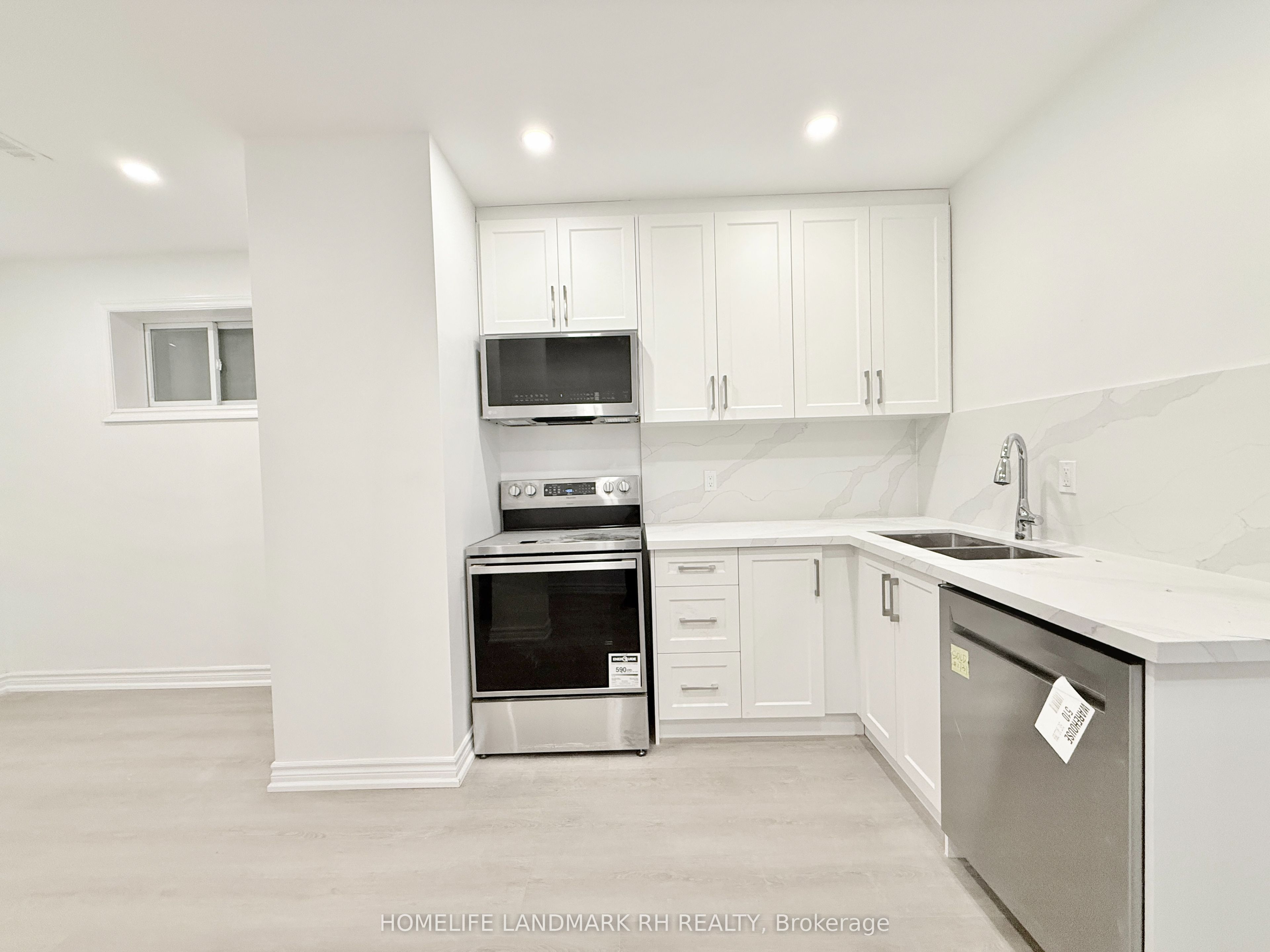 414 Dundas Street W 202, Toronto, ON M5T 1G7 photo 5