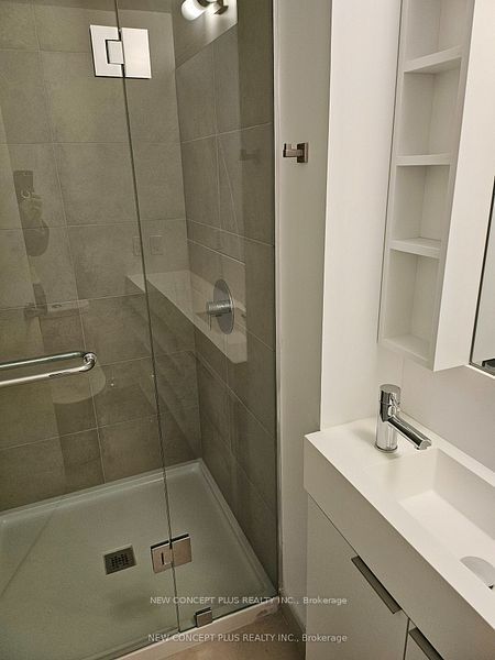 8 Wellesley Street W 3311, Toronto, ON M4Y 0J5 photo 3
