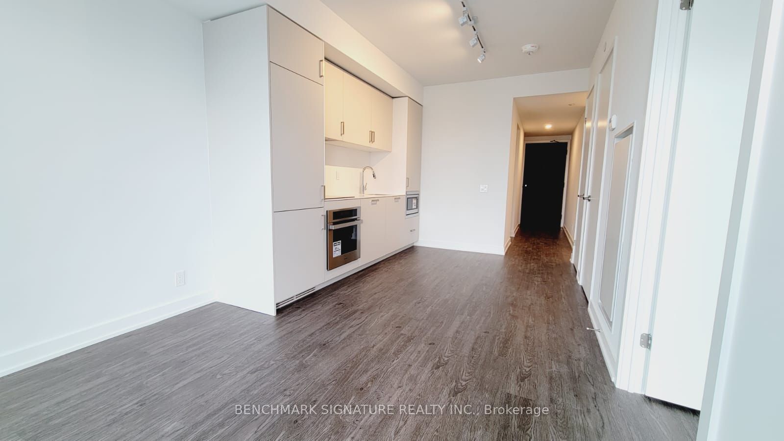 88 Queen Street E 5312, Toronto, ON M5C 0B6 photo 5