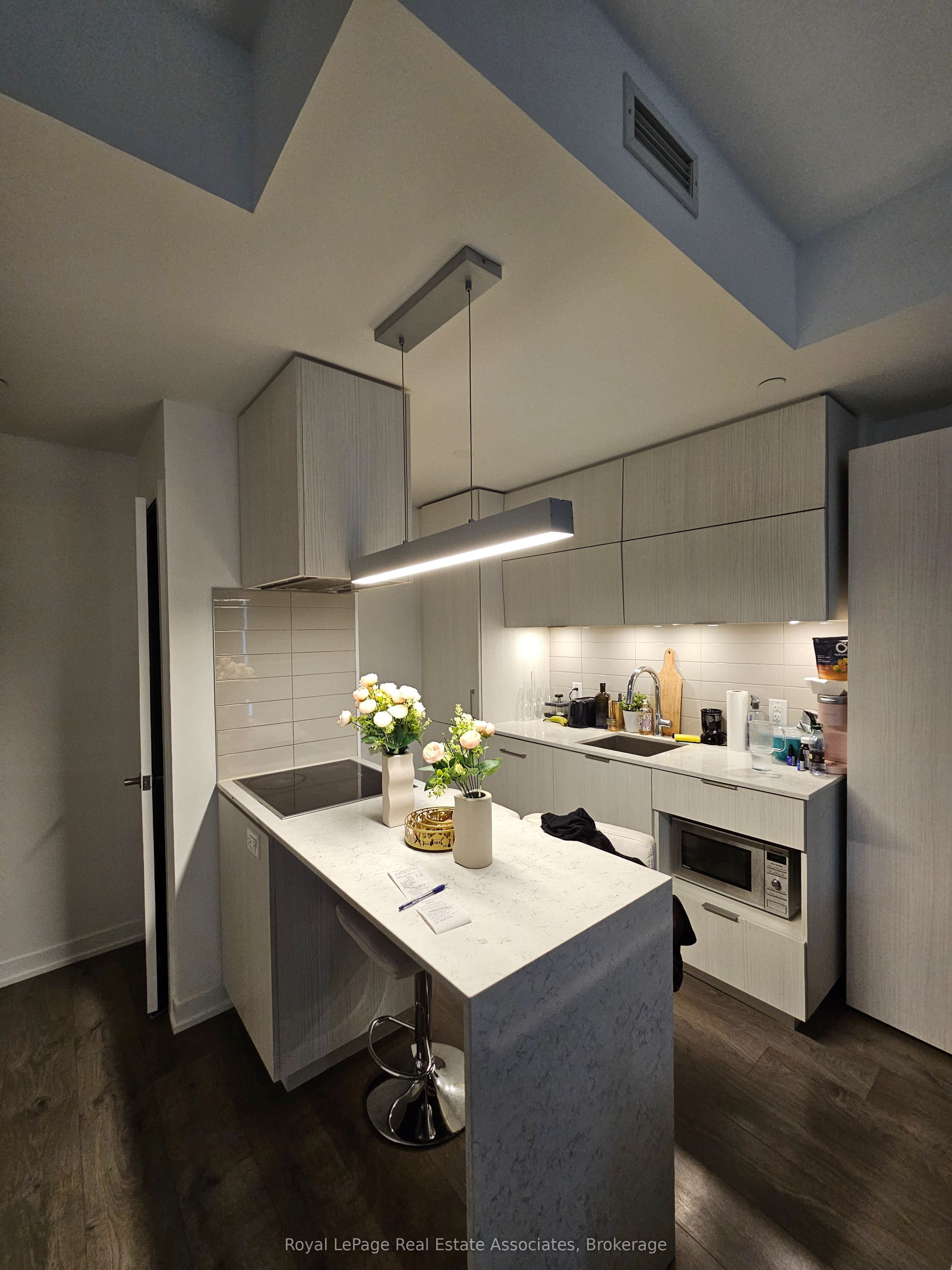 20 Richardson Street 3206, Toronto, ON M5A 0S6 photo 2