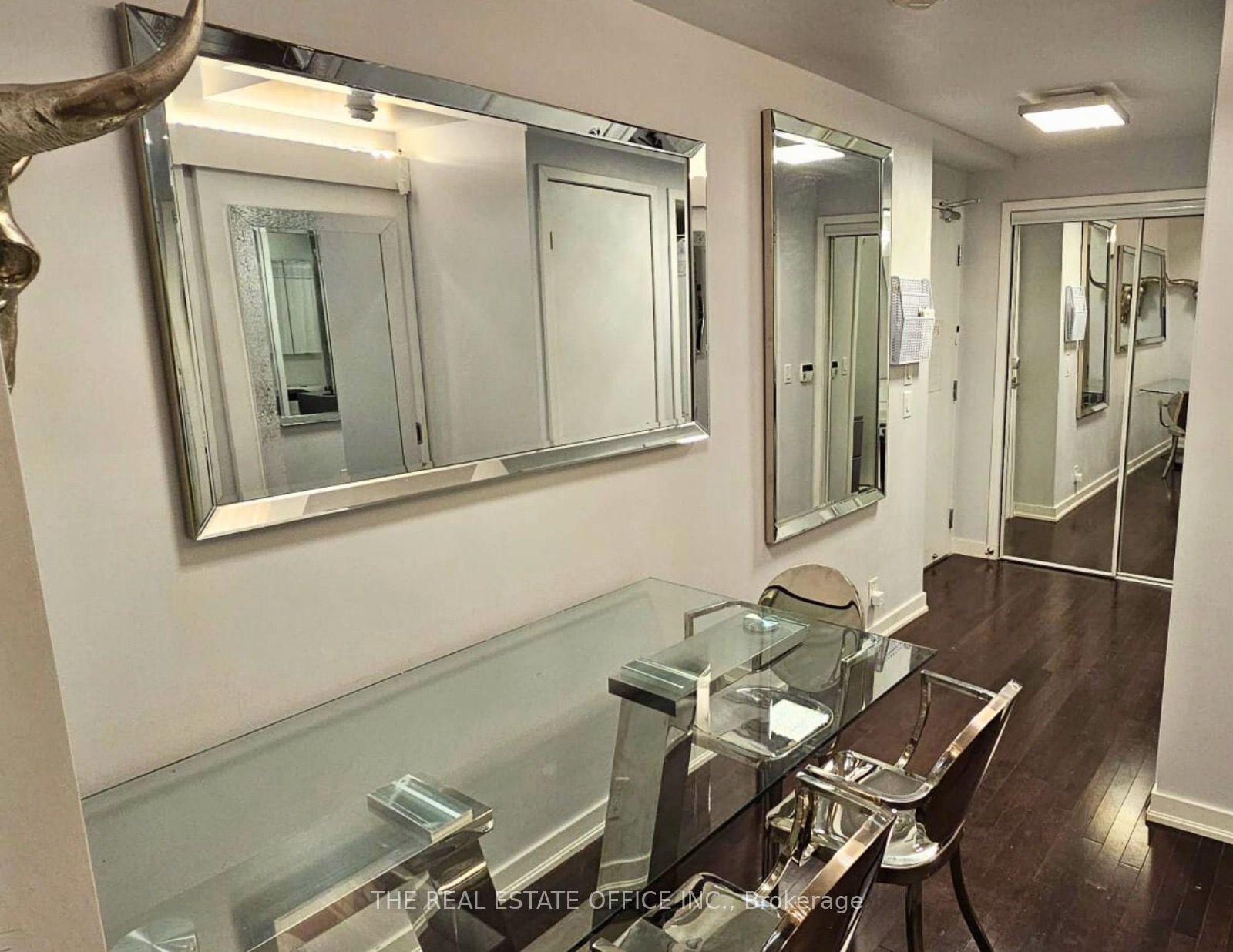 14 York Street 2511, Toronto, ON M5J 2Z2 photo 3