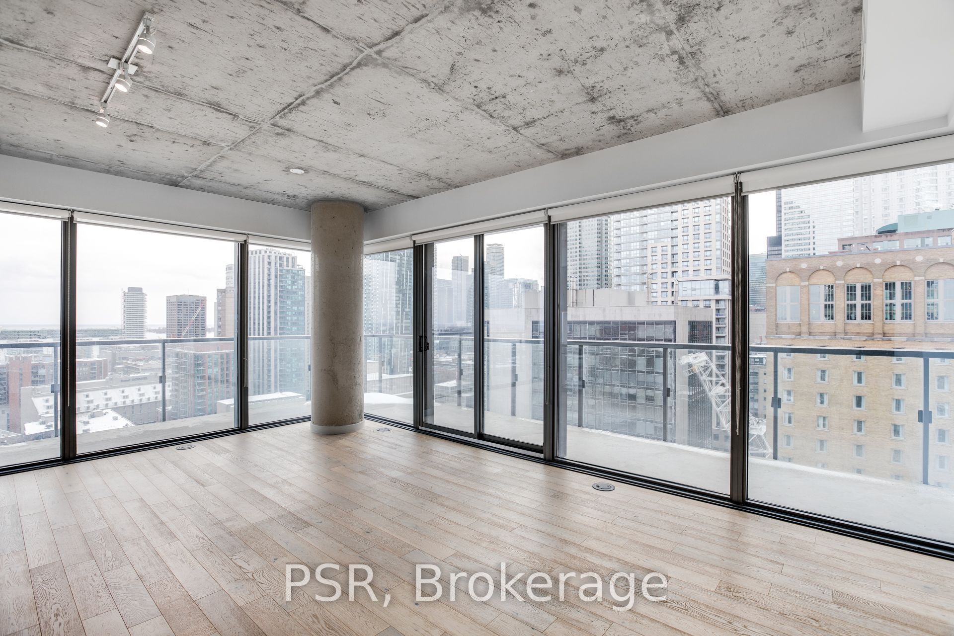 60 Colborne Street 1906, Toronto, ON M5E 0B7