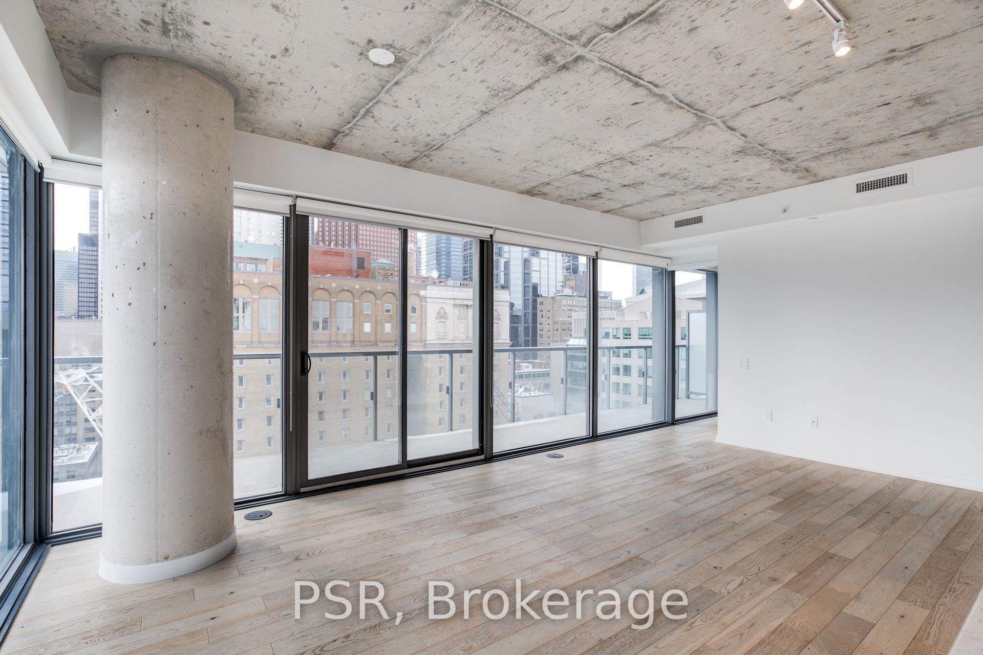60 Colborne Street 1906, Toronto, ON M5E 0B7 photo 4