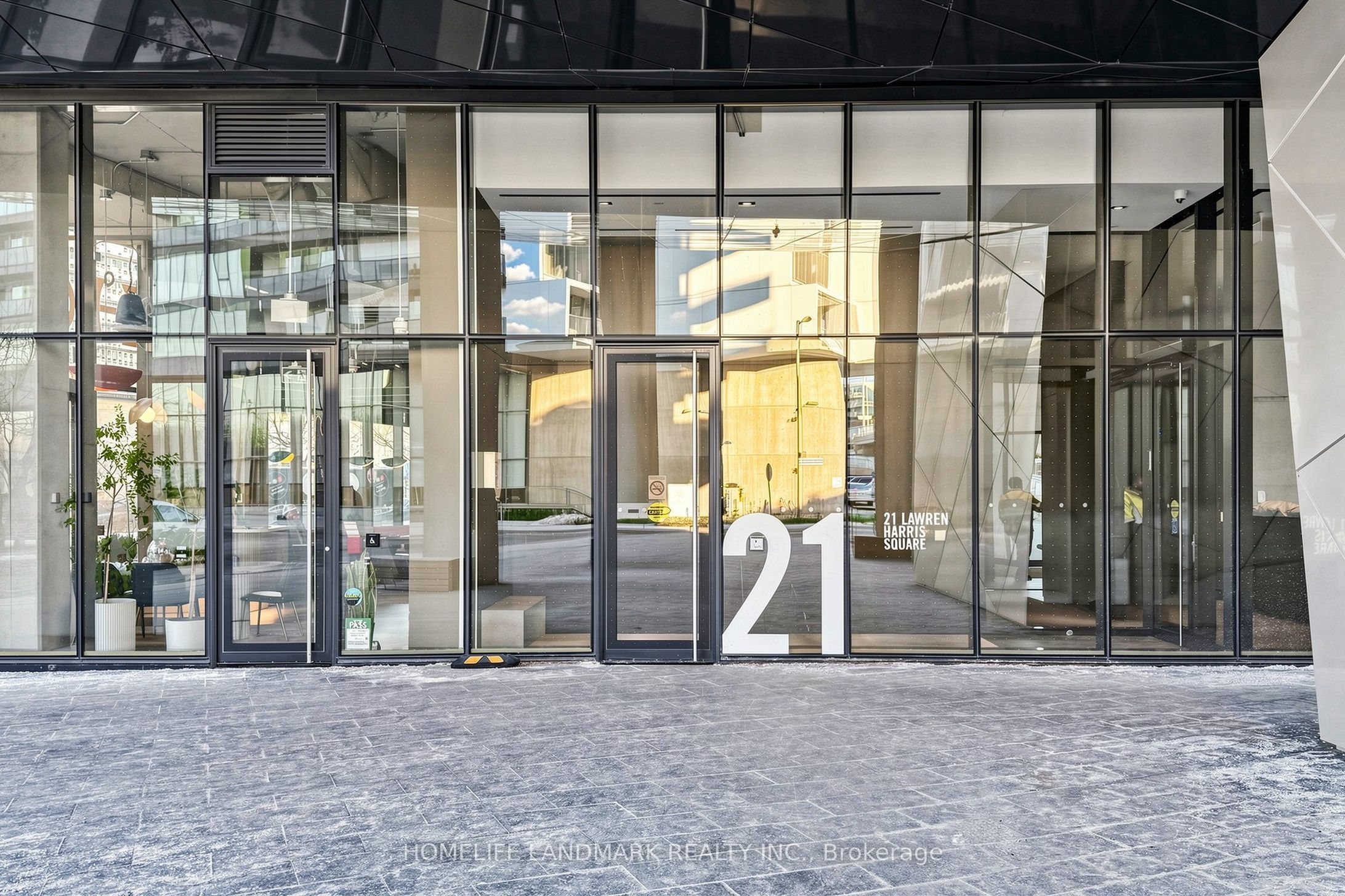 21 Lawren Harris Square 801, Toronto, ON M5A 0T4 photo 3