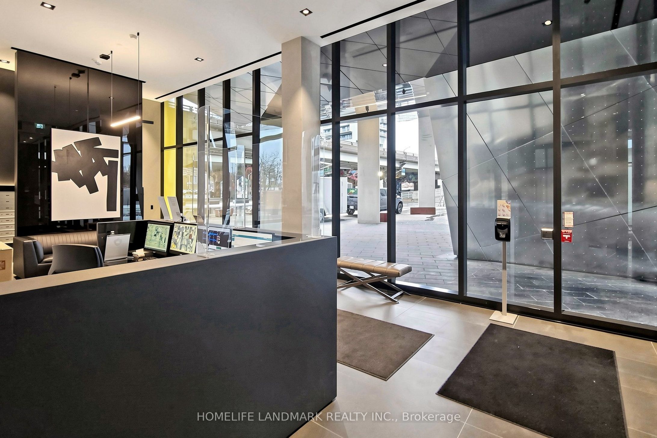 21 Lawren Harris Square 801, Toronto, ON M5A 0T4 photo 5