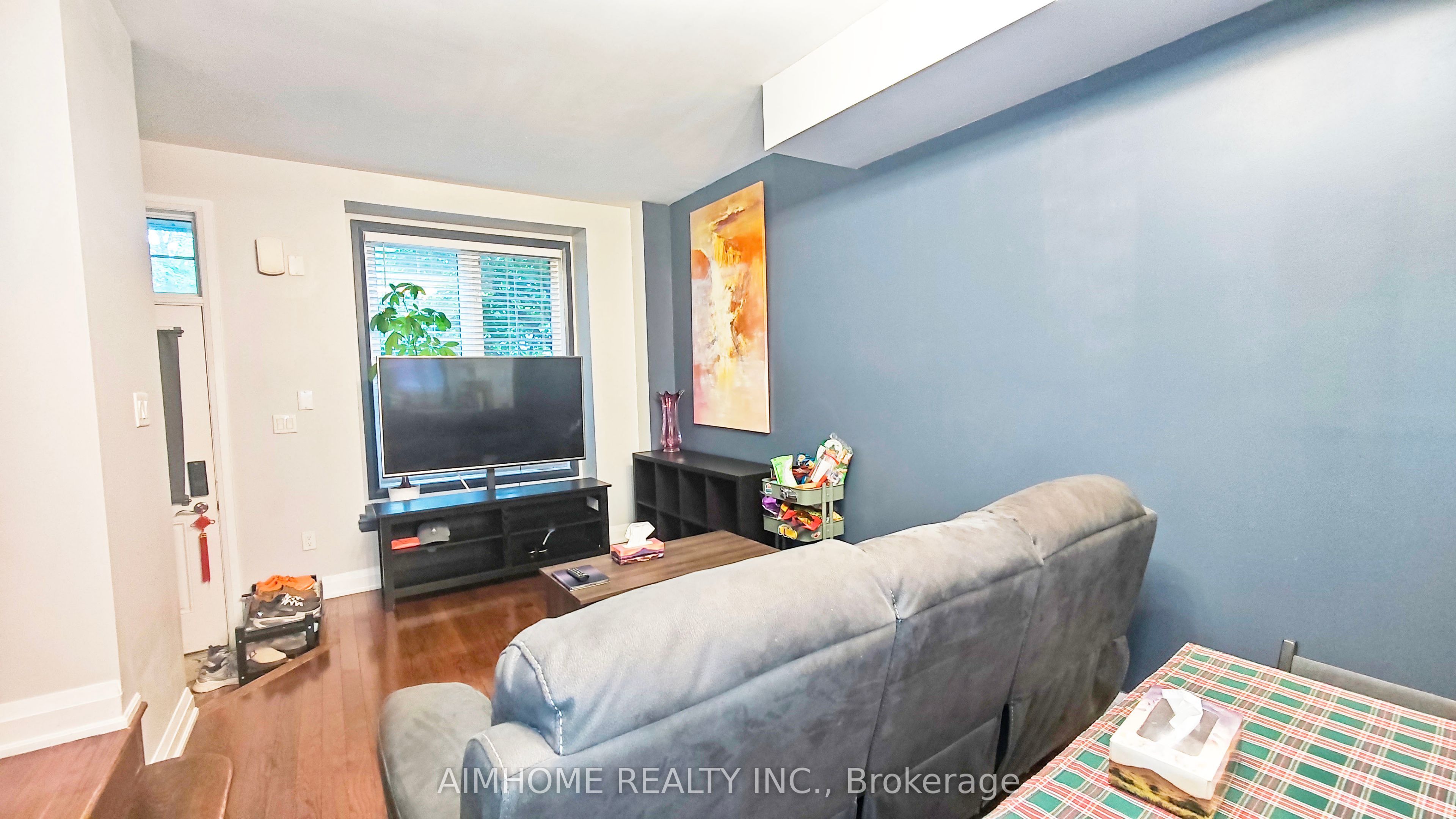 40 Raffeix Lane, Toronto, ON M5A 0G5