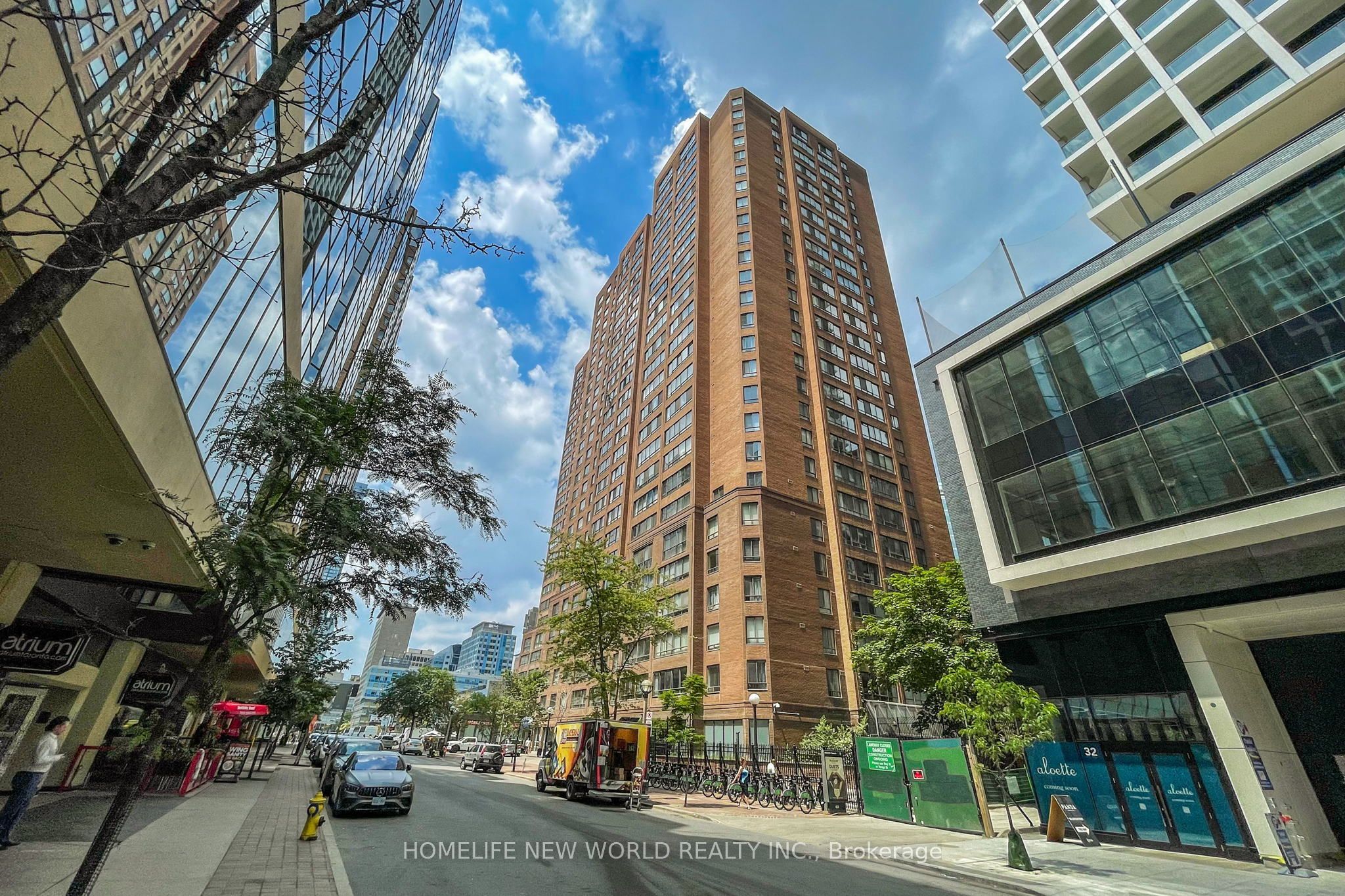 633 Bay Street 1003, Toronto, ON M5G 2G4 photo 2