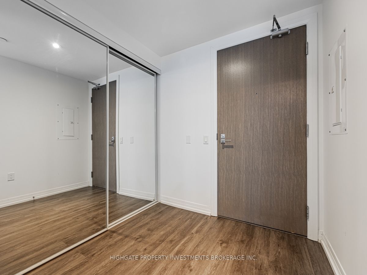 251 Jarvis Street 1407, Toronto, ON M5B 0C3 photo 2