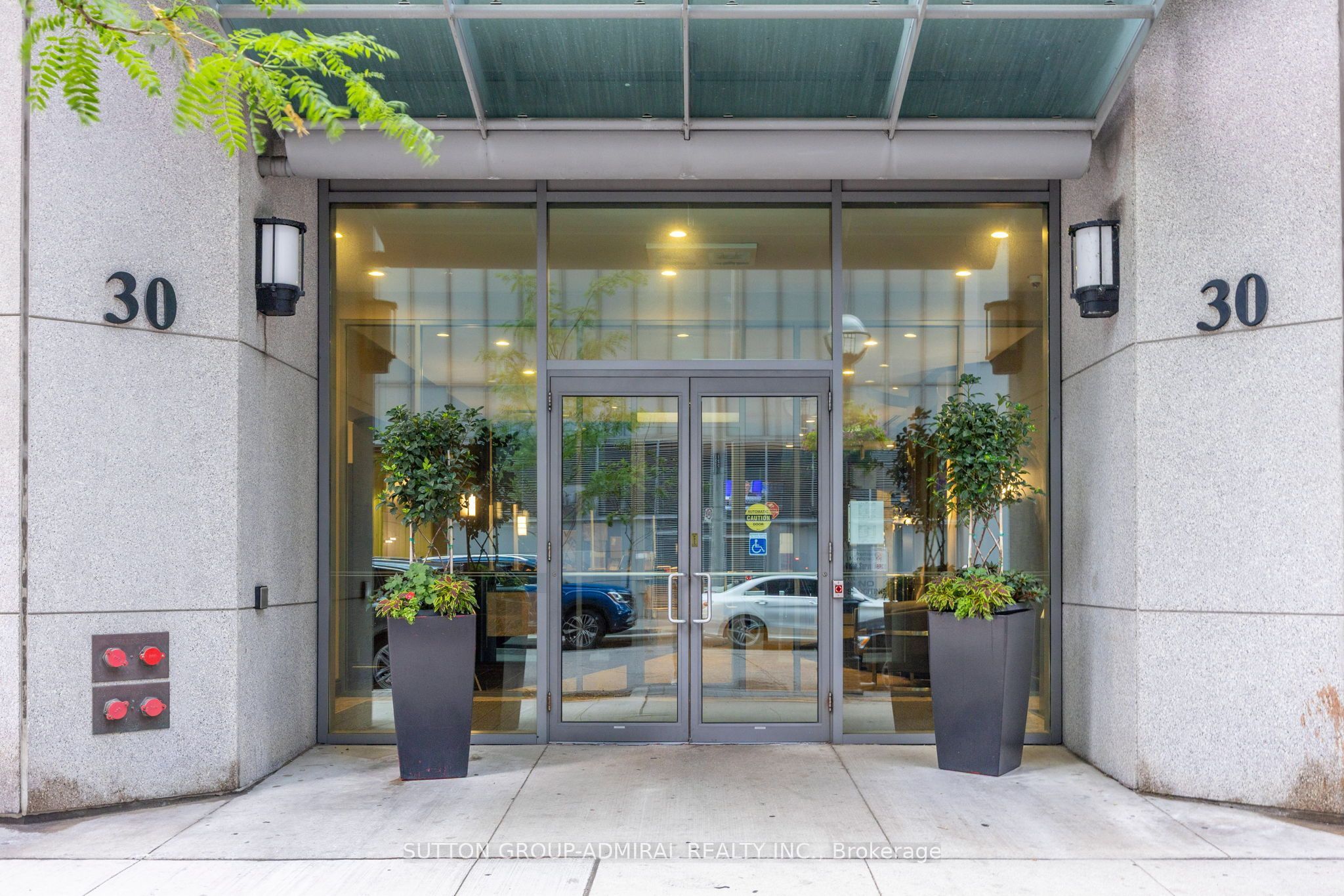 30 Grand Trunk Crescent 309, Toronto, ON M5J 3A4 photo 4