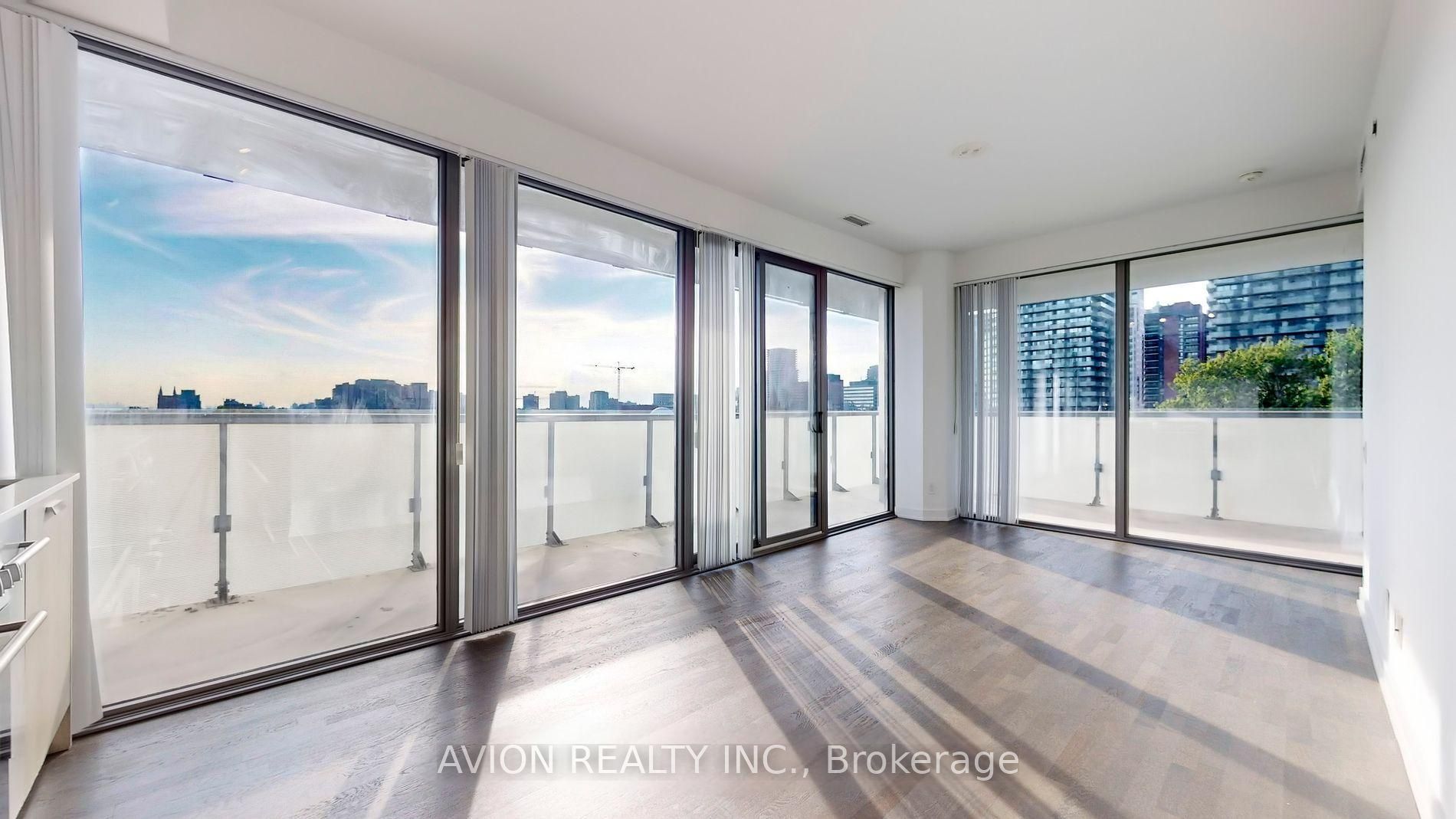 57 St Joseph Street Masterbdrm 819, Toronto, ON M5S 0C5 photo 5