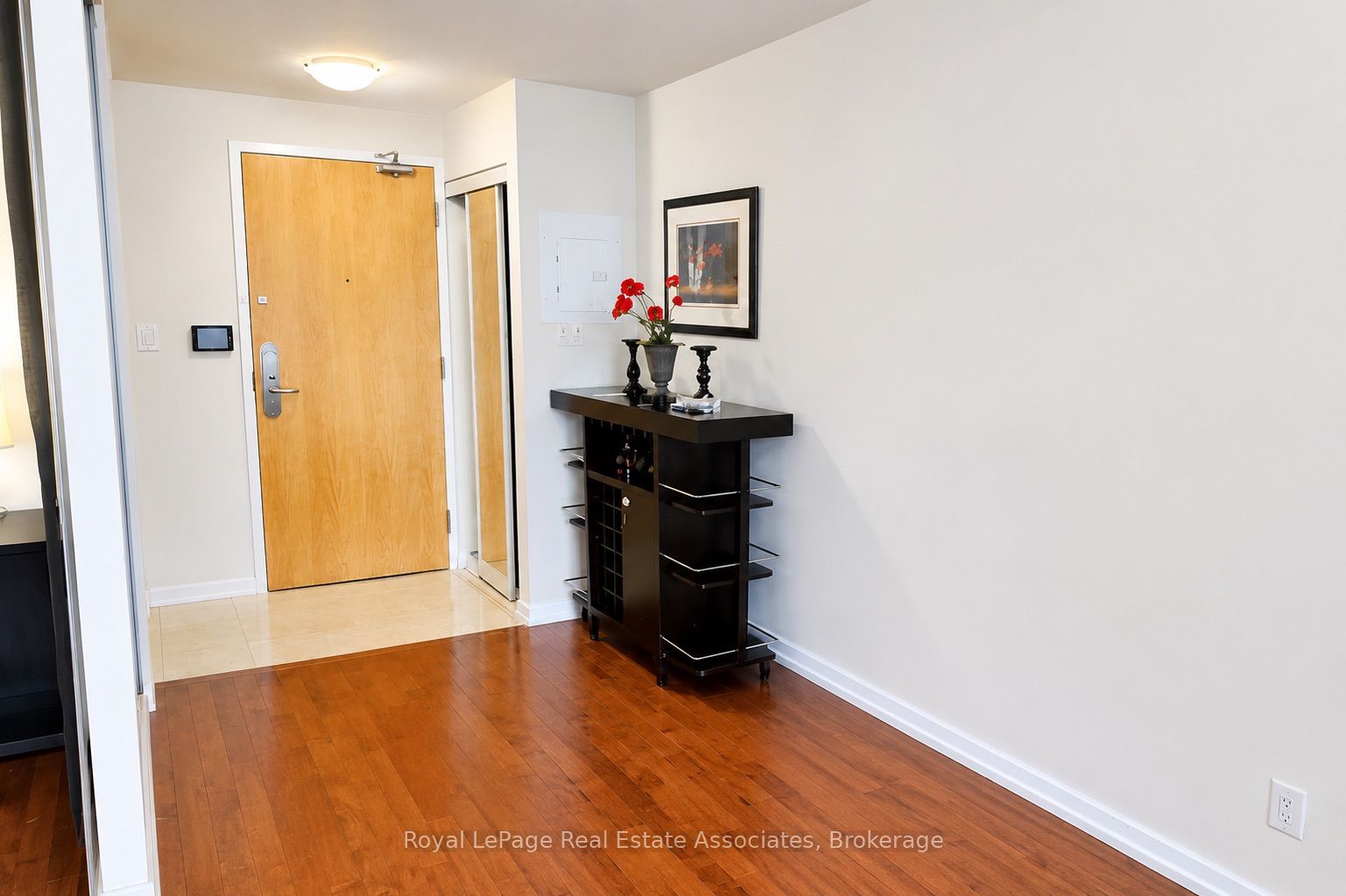 65 Bremner Boulevard 4211, Toronto, ON M5J 0A7