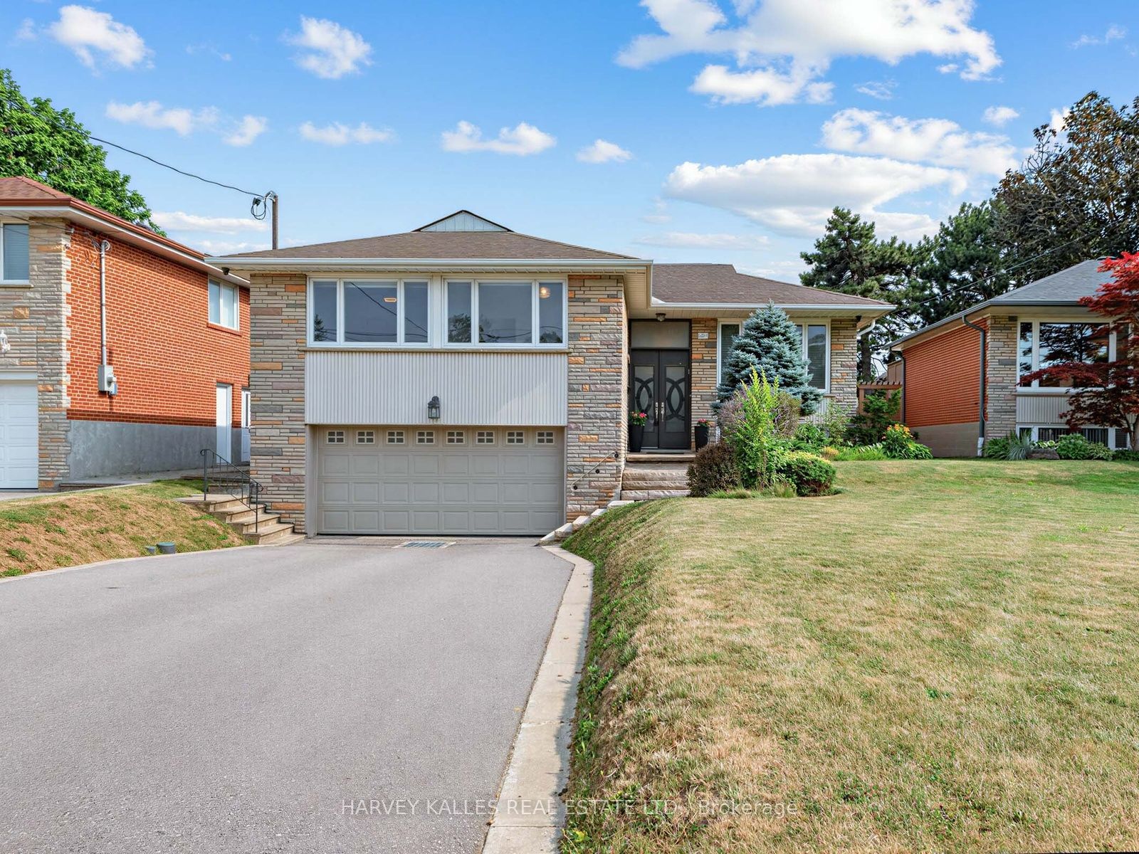 237 Searle Avenue, Toronto, ON M3H 4B8 photo 2