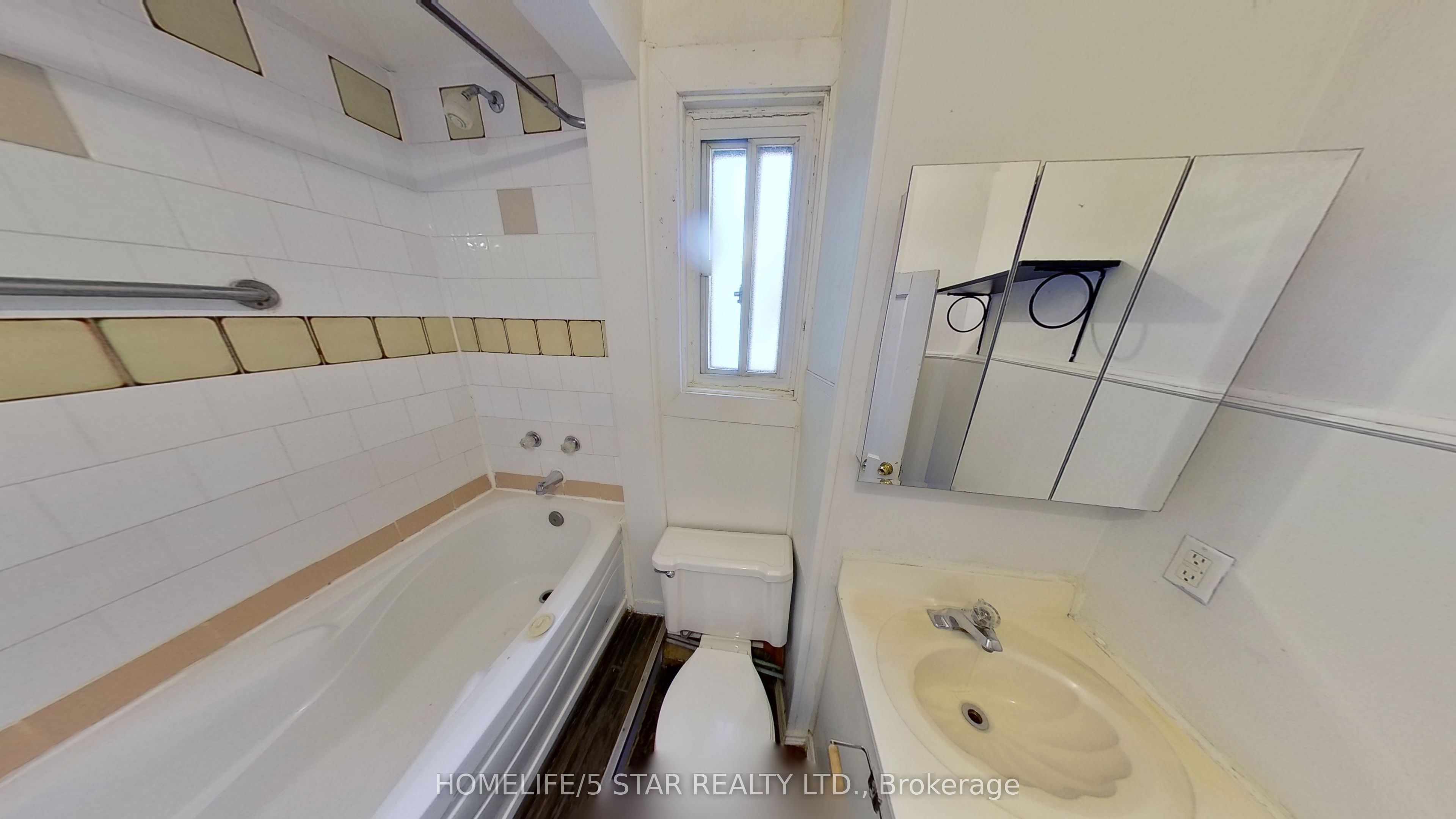 39 Humbert Street Apt 2, Toronto, ON M6J 1M8 photo 4