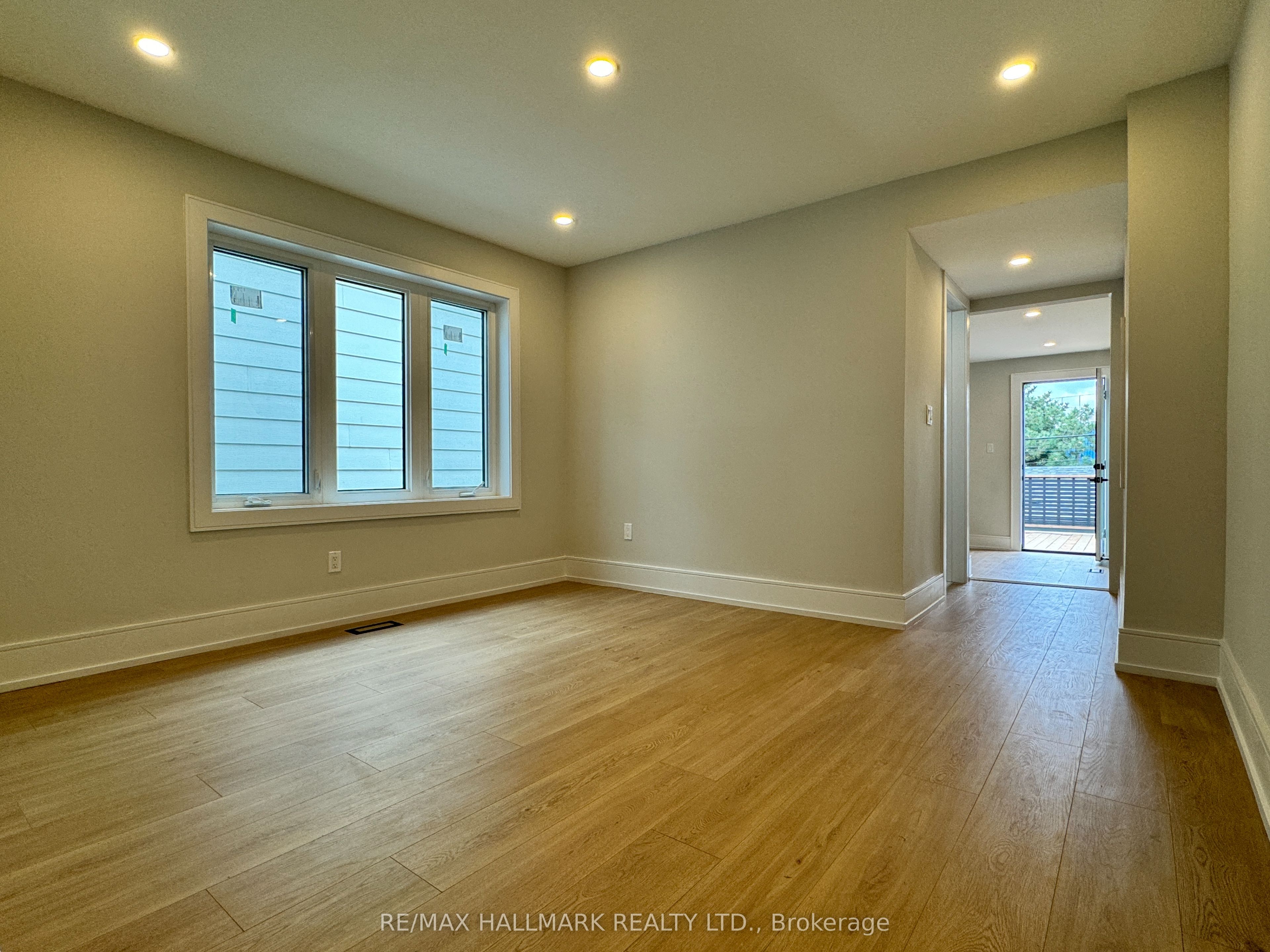 116 Bellevue Avenue Upper, Toronto, ON M5T 2N9 photo 5