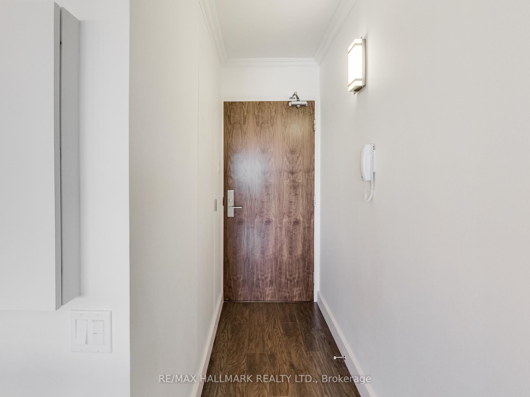 914 Yonge Street 1509, Toronto, ON M4W 3C8 photo 5