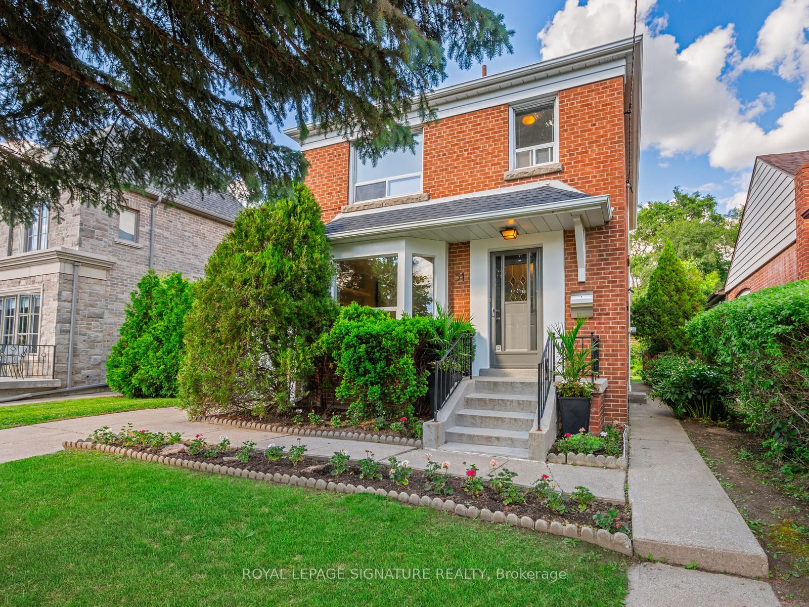 31 Brookview Drive, Toronto, ON M6A 2K4