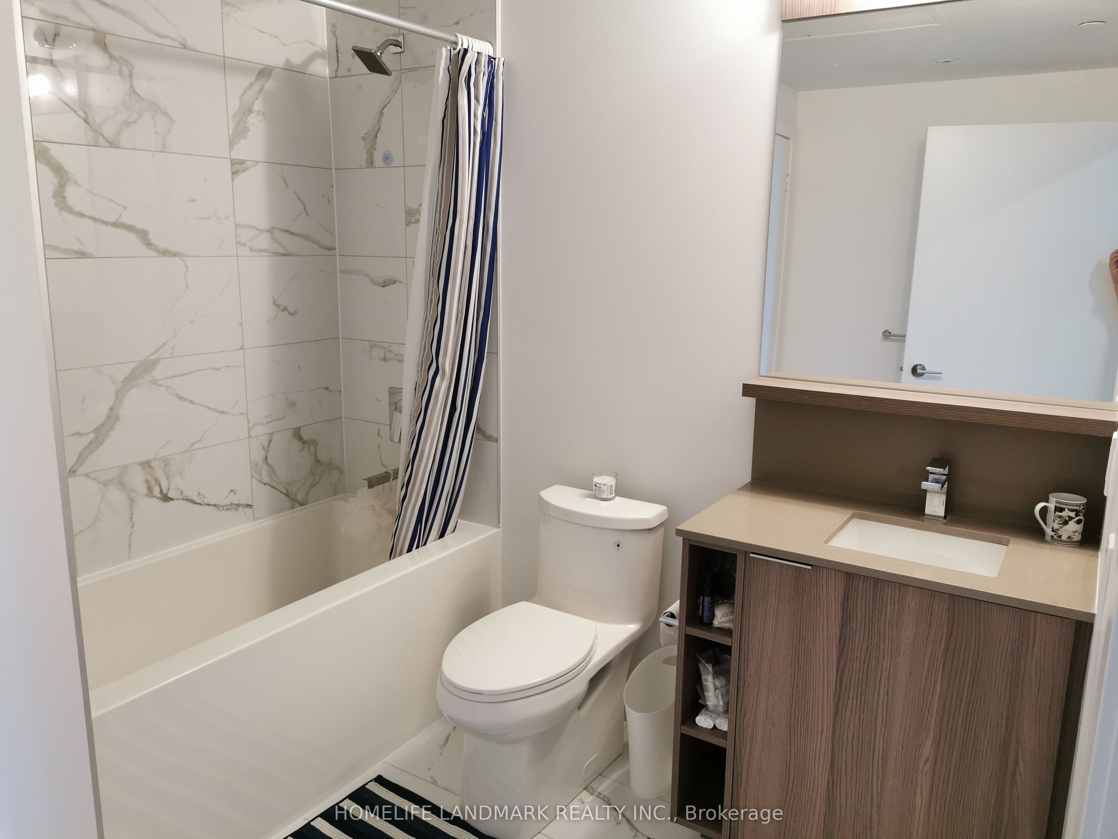 85 Wood Street 2505, Toronto, ON M4Y 0E8 photo 3