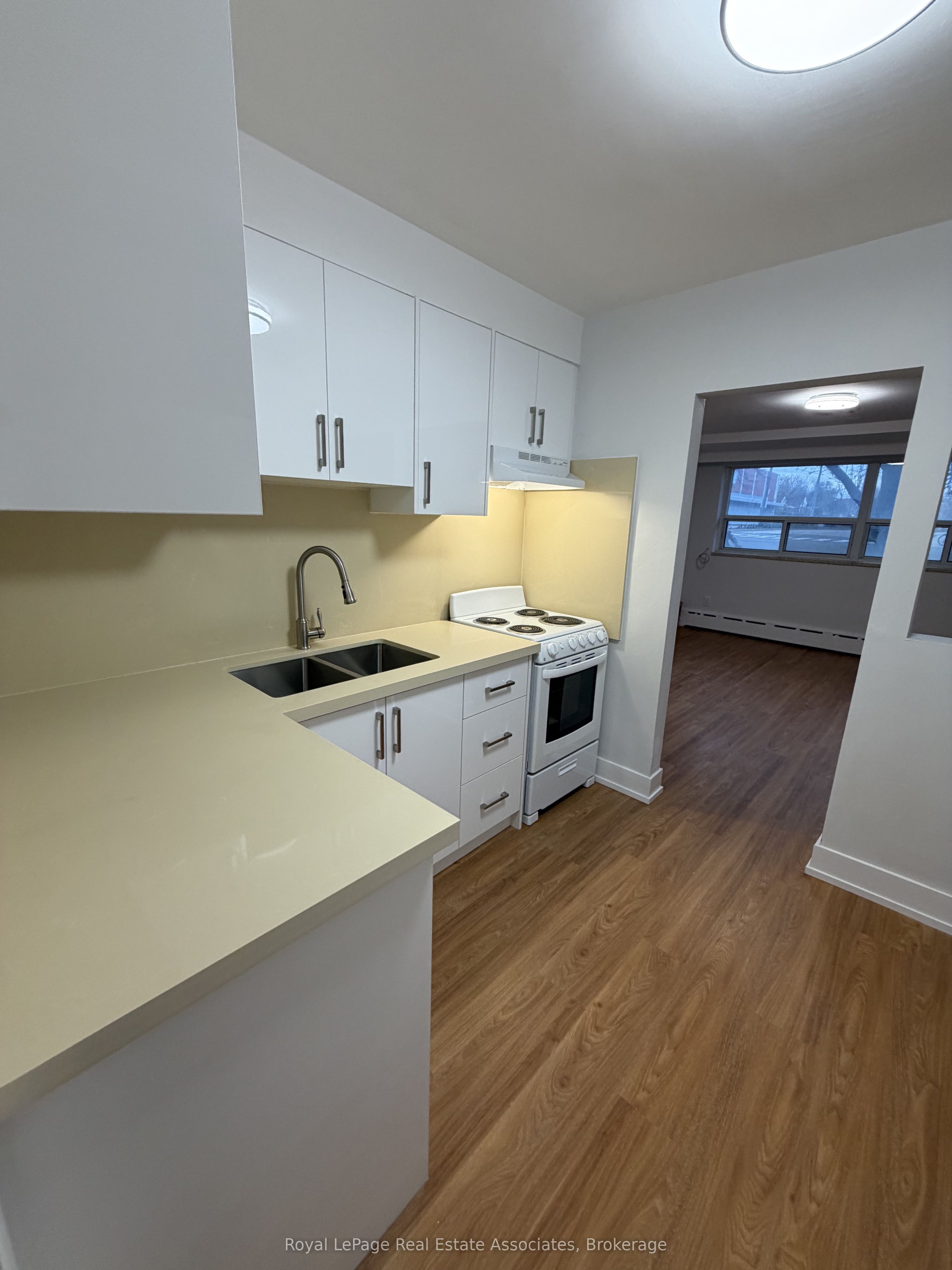 3877 Bathurst Street 1, Toronto, ON M3H 3N4 photo 2