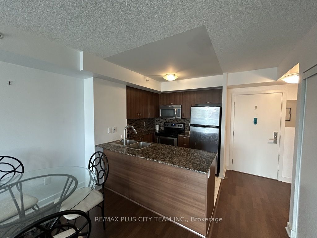 5740 Yonge Street 1310, Toronto, ON M2M 0B1 photo 5